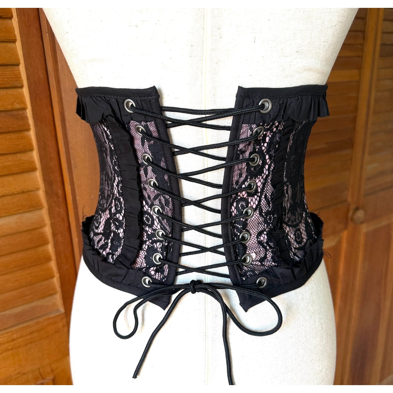 Vintage Lip Service Gothic Lolita Victorian Pink Black Lace Corset Cincher