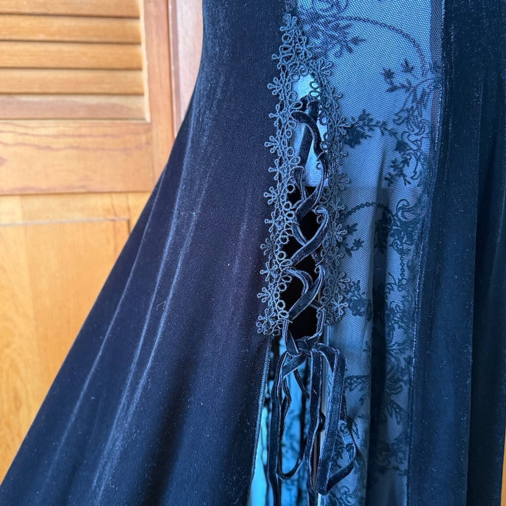 Devil Fashion Gothic Victorian Vampire "Velvet Maiden" Lace Long Gown Dress