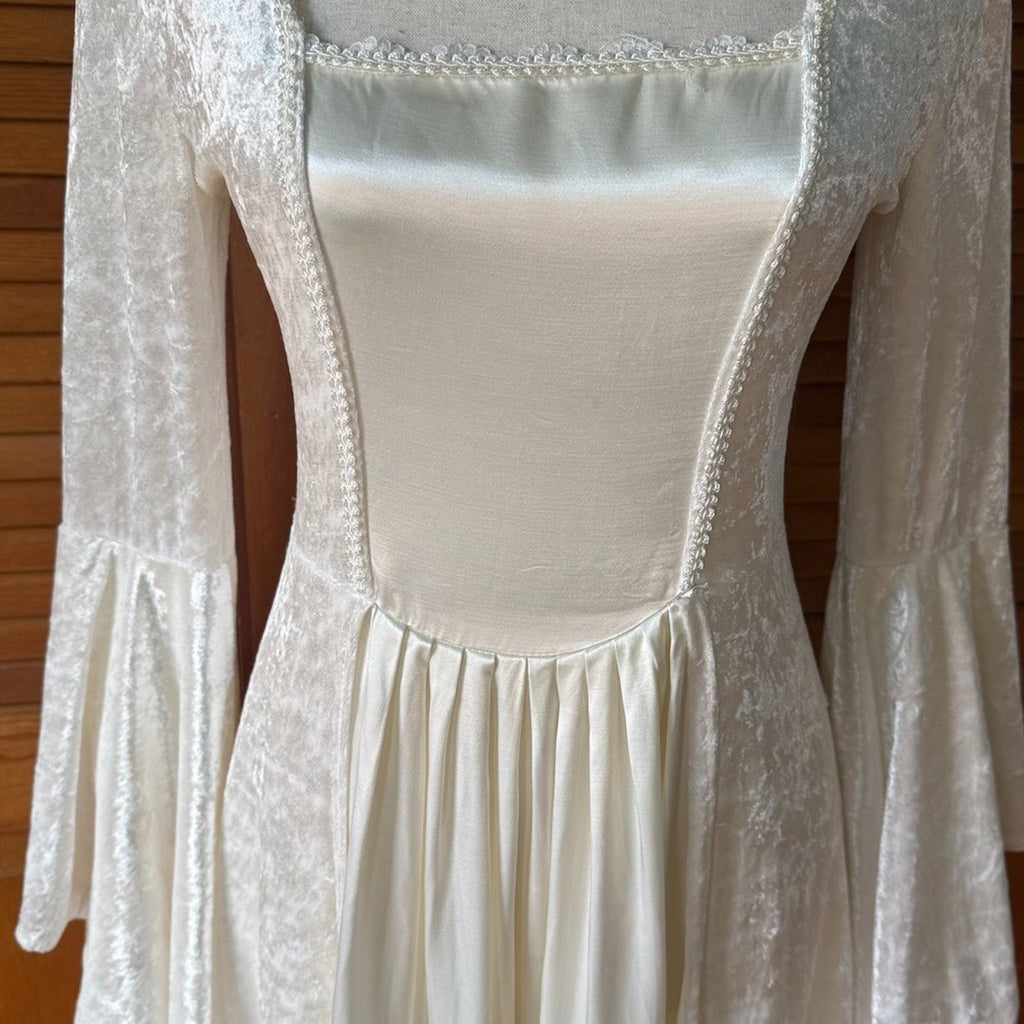 Vintage Lip Service Gothic Victorian Bride of Frankenstein White Velvet Dress S