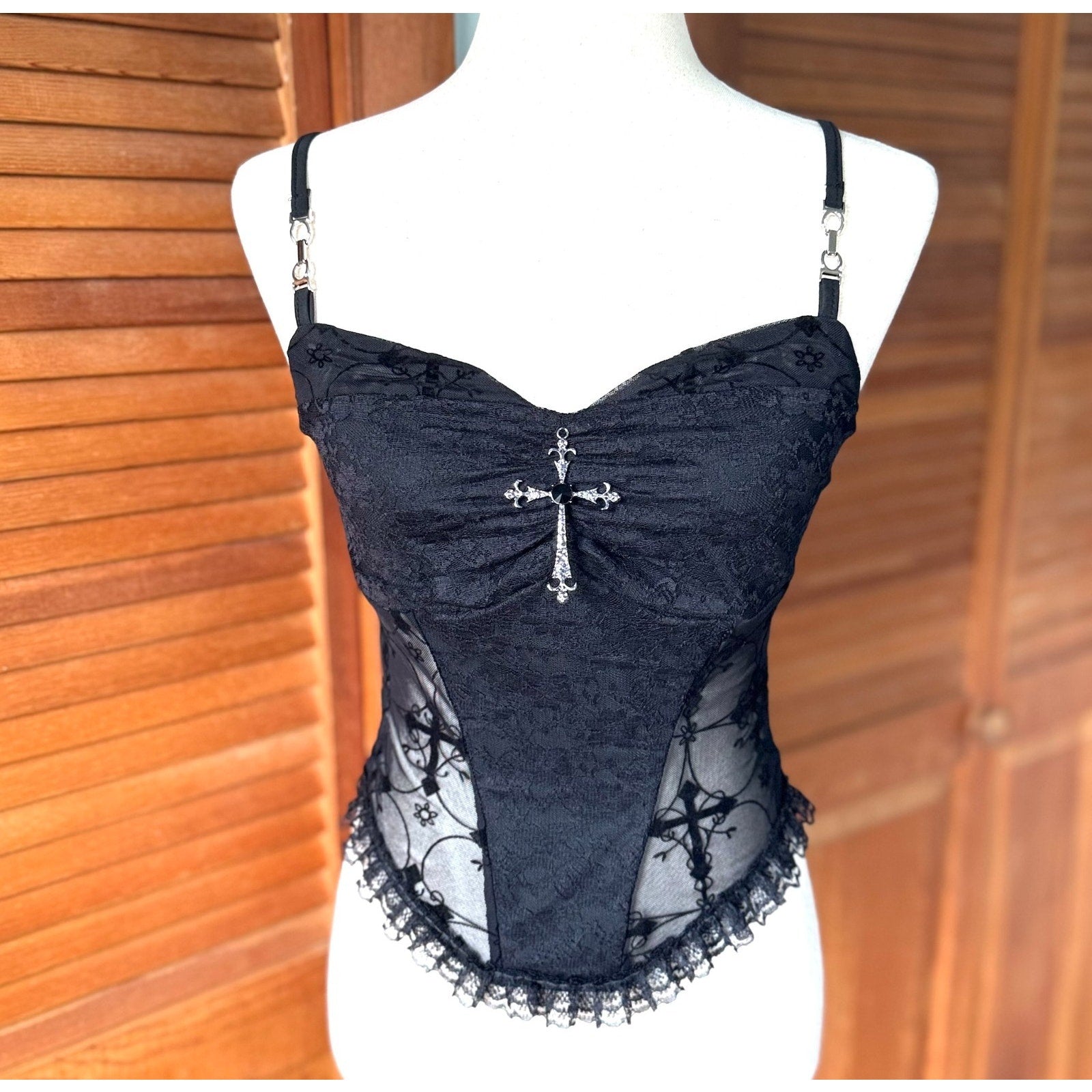 Gothic Lolita Victorian Vampire Vkei EGL Black Lace Cross & Chain Cami Top