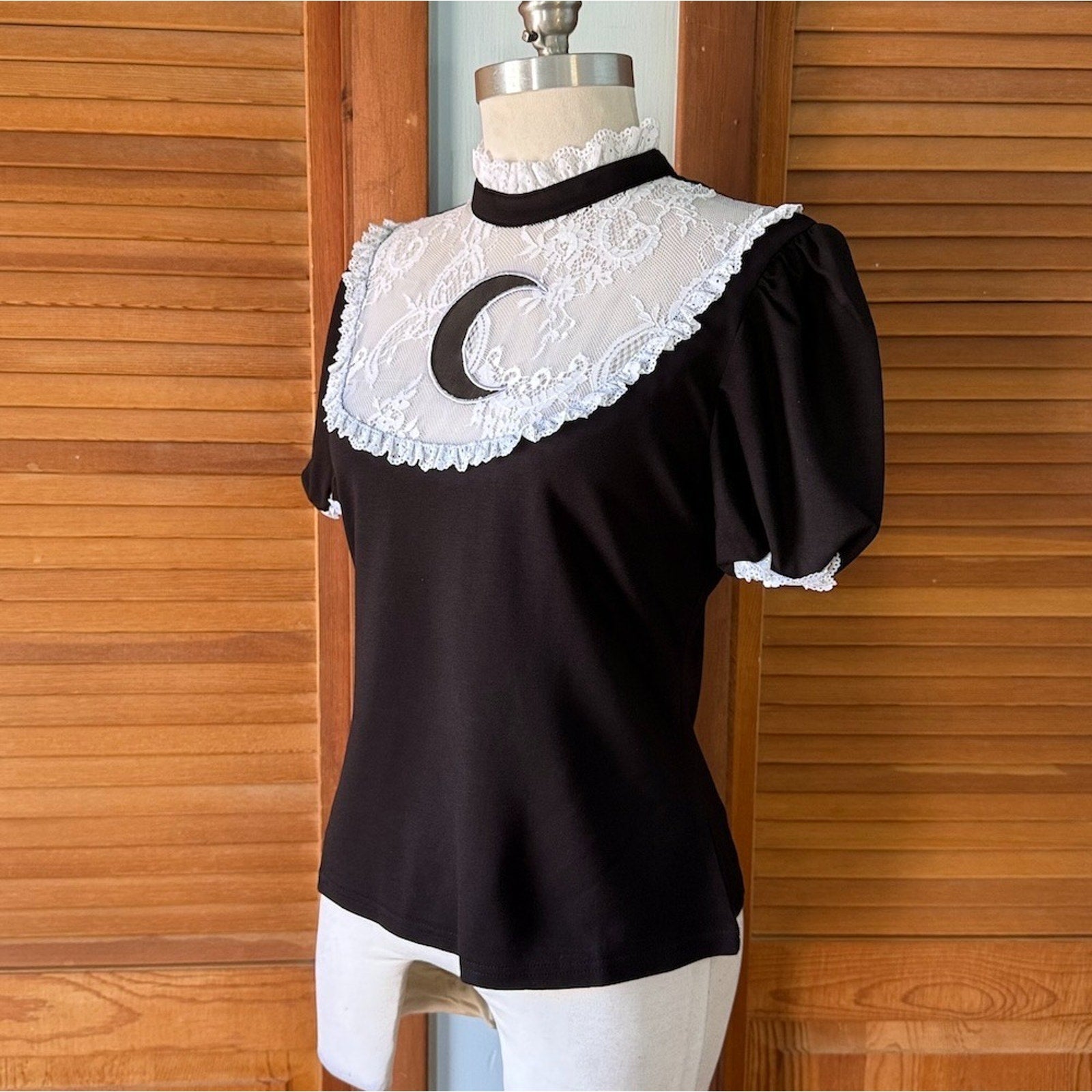 Killstar Gothic Lolita EGL Witchcore Alt Black White Lace Sickle Moon Tee Top L