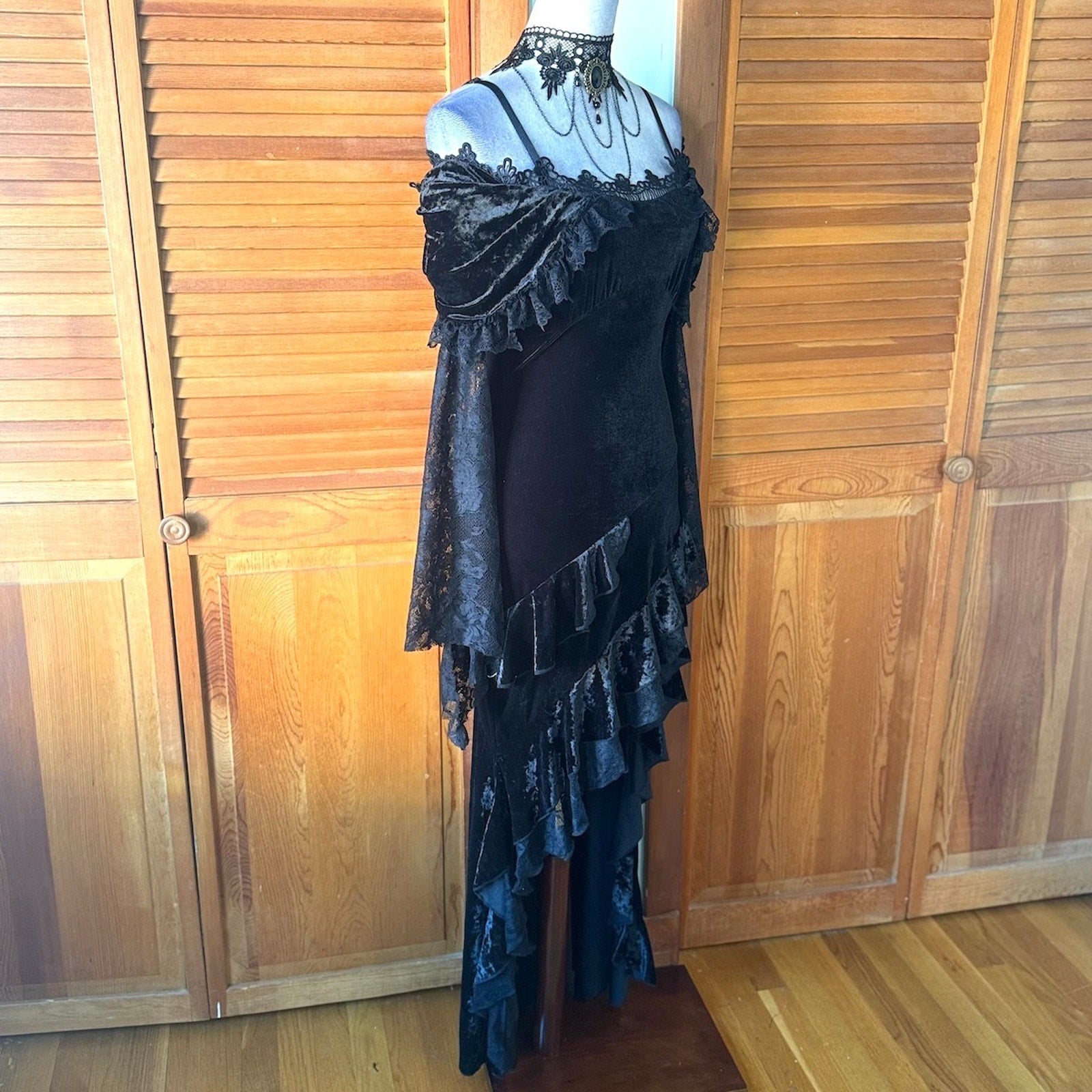 Gothic Victorian Vampire Doomsday Queen Black Velvet & Lace Asymmetrical Dress