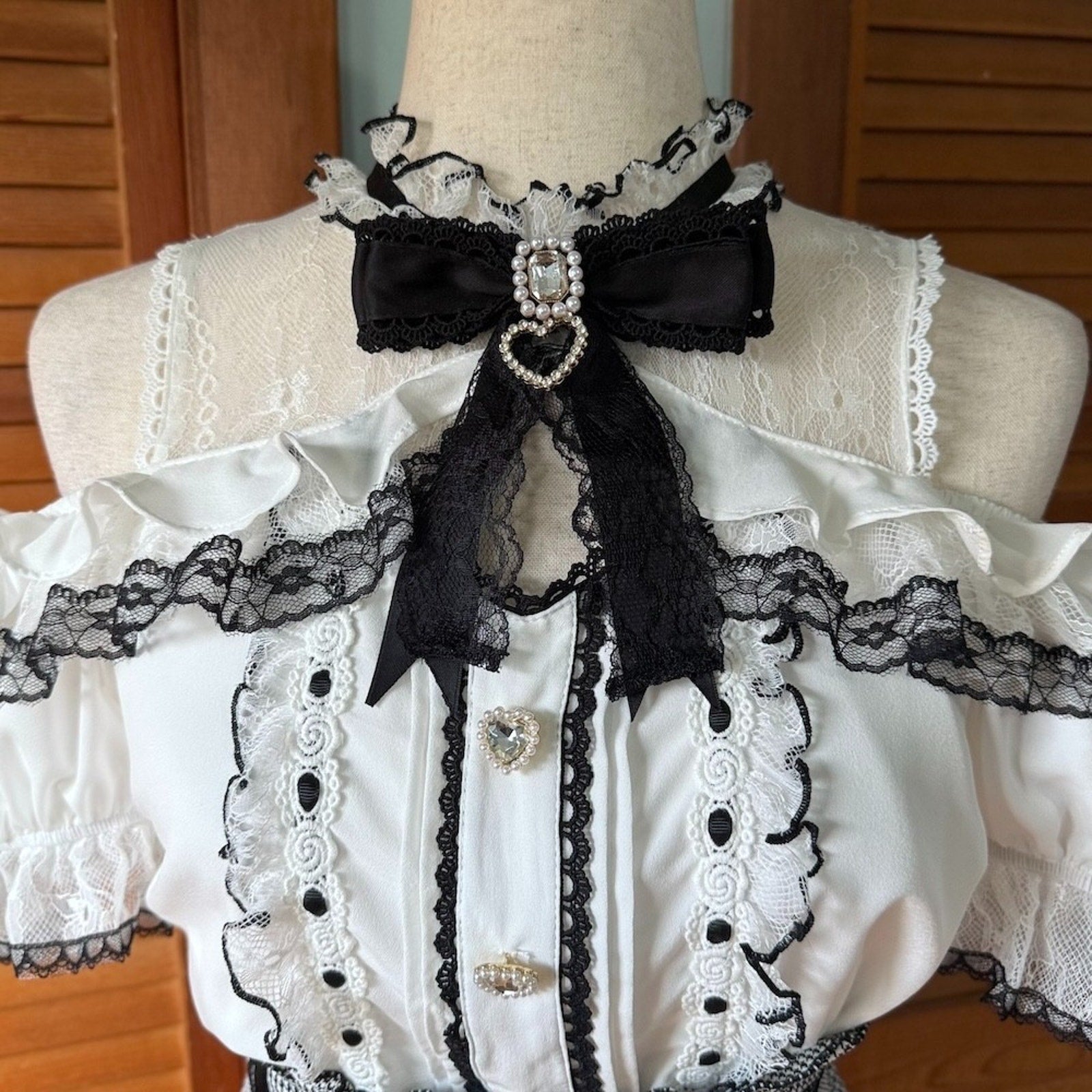 J-Fashion Jirai Kei Gyaru Harajuku Black White Top & Skirt Set Up Outfit