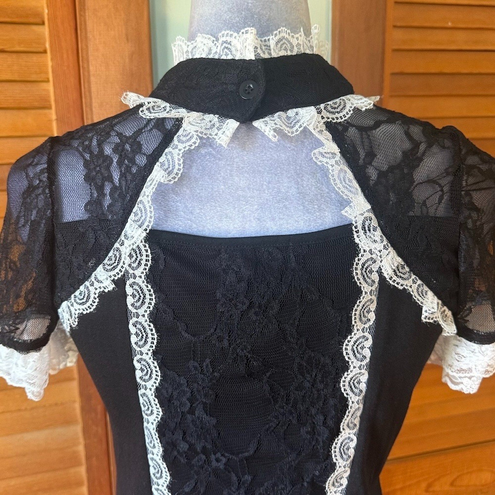 ACDC Rag J-fashion Gyaru Harajuku Dollcore Himekaji Black Lace Up Cross Top