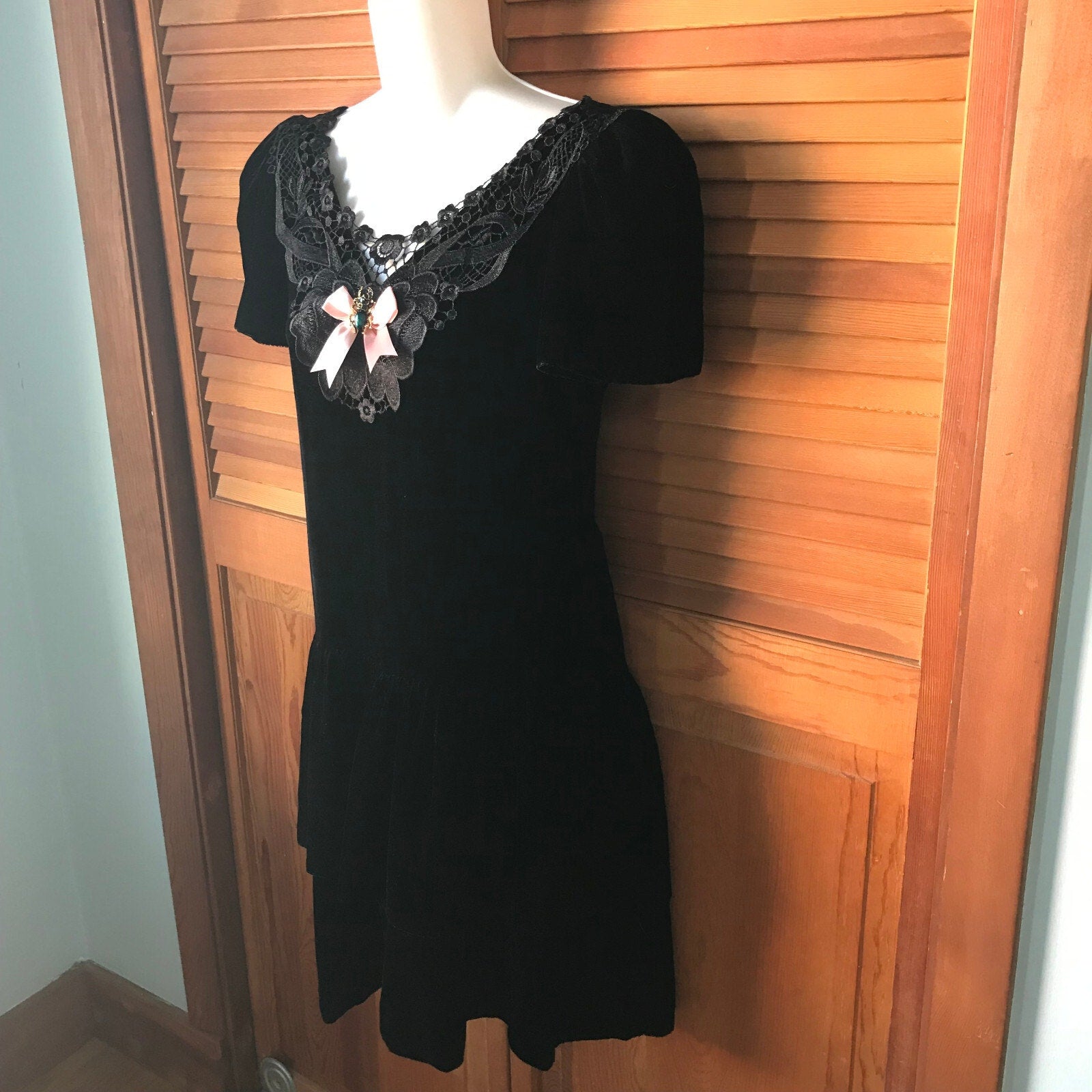 Vintage Gothic Lolita EGL Beetle Mania Black Velvet Lace & Bow Dress XS