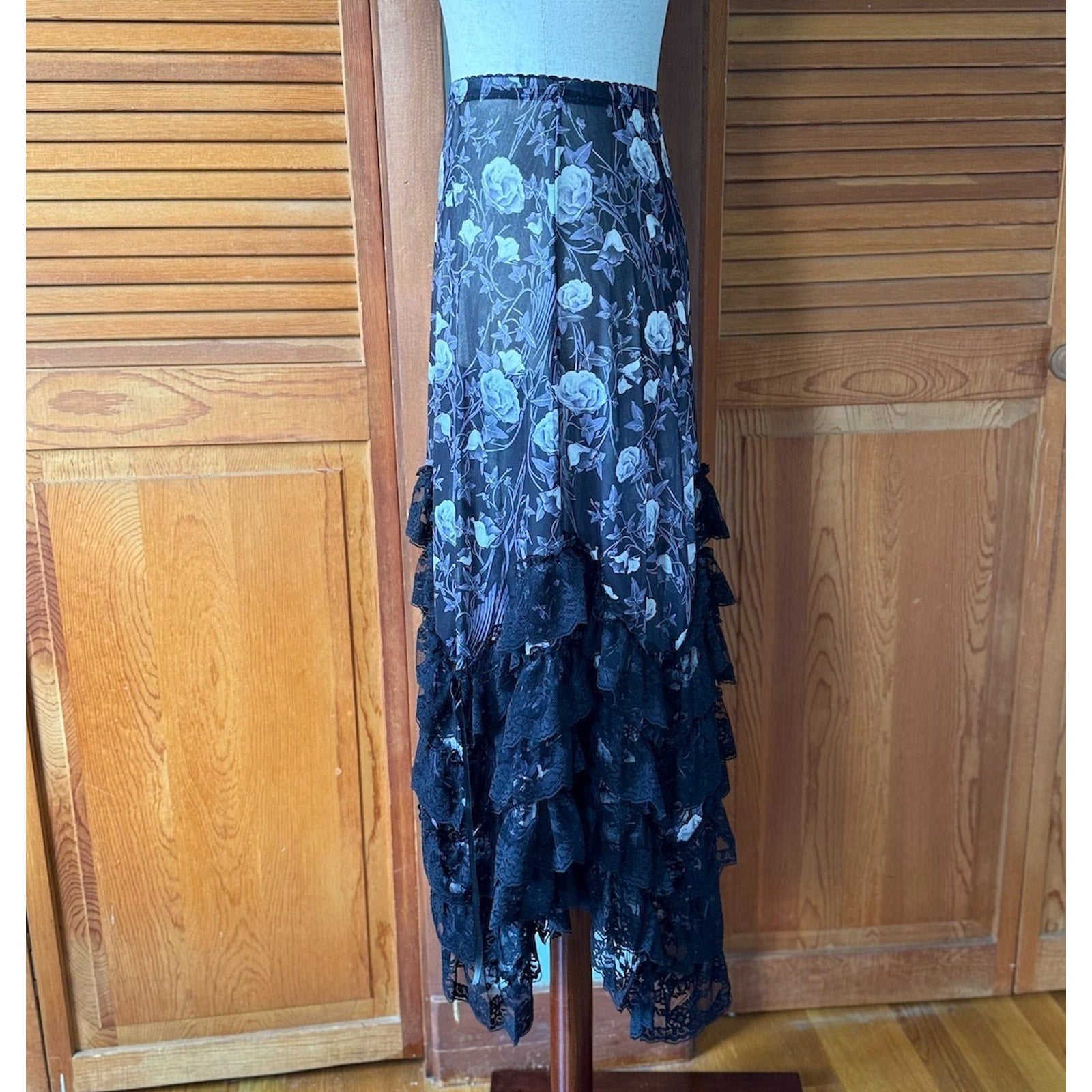 Dolls Kill Goth Victorian Fairy Funerary Roses Black Mesh Pixie Ruffle Skirt XS