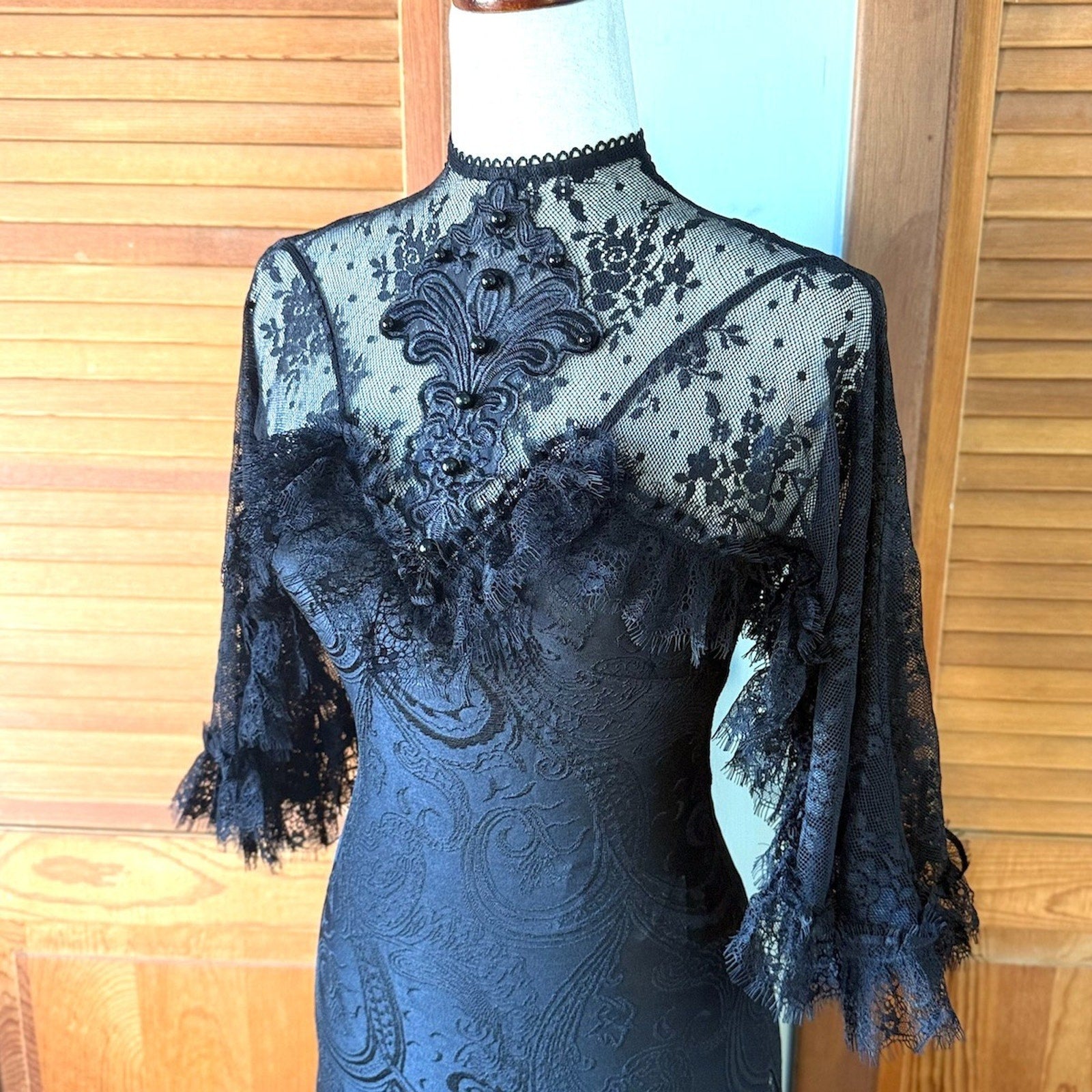 Devil Fashion Gothic Victorian 1930s 'Birds of a Feather' Lace Maxi Gown Dress
