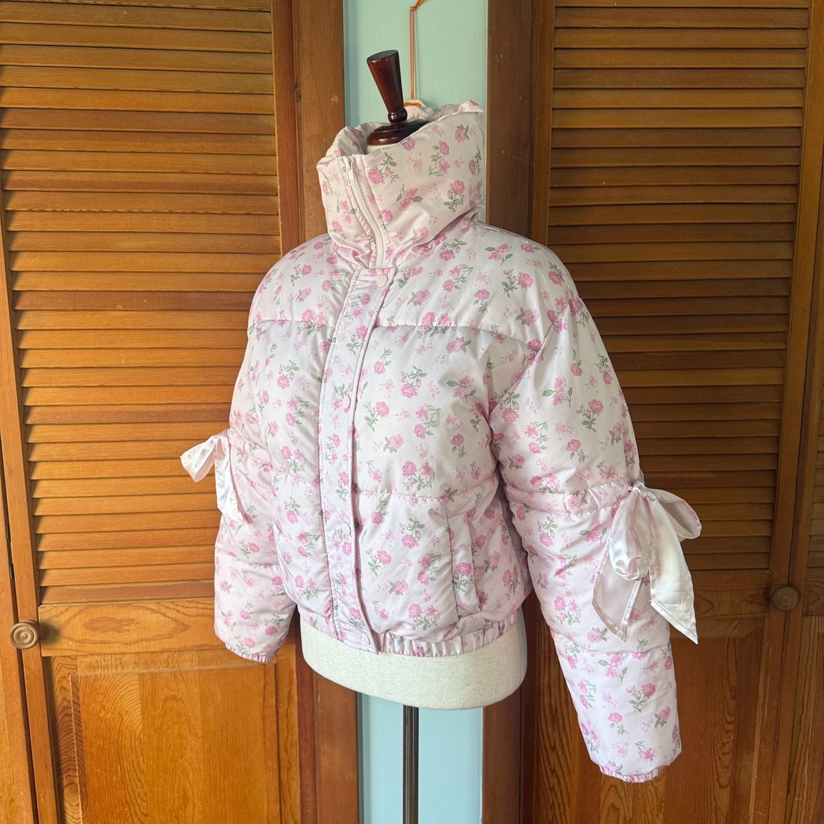 J-Fashion Victorian Romantic Cottagecore Pink Rose Bow Sleeve Short Puffy Jacket