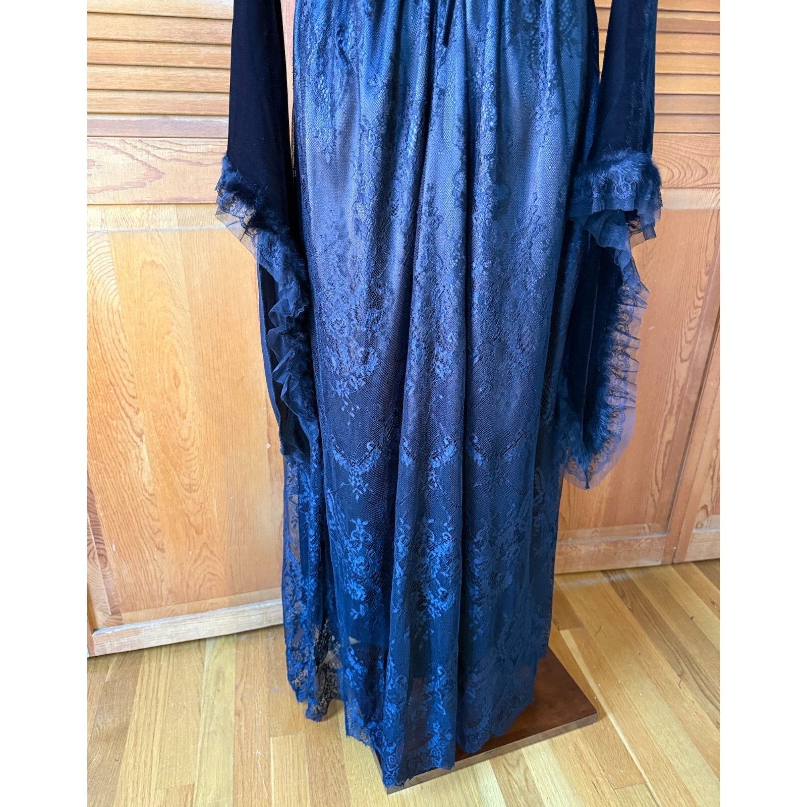 Devil Fashion Gothic Victorian The Beast Inside Black Velvet Lace & Fur Dress