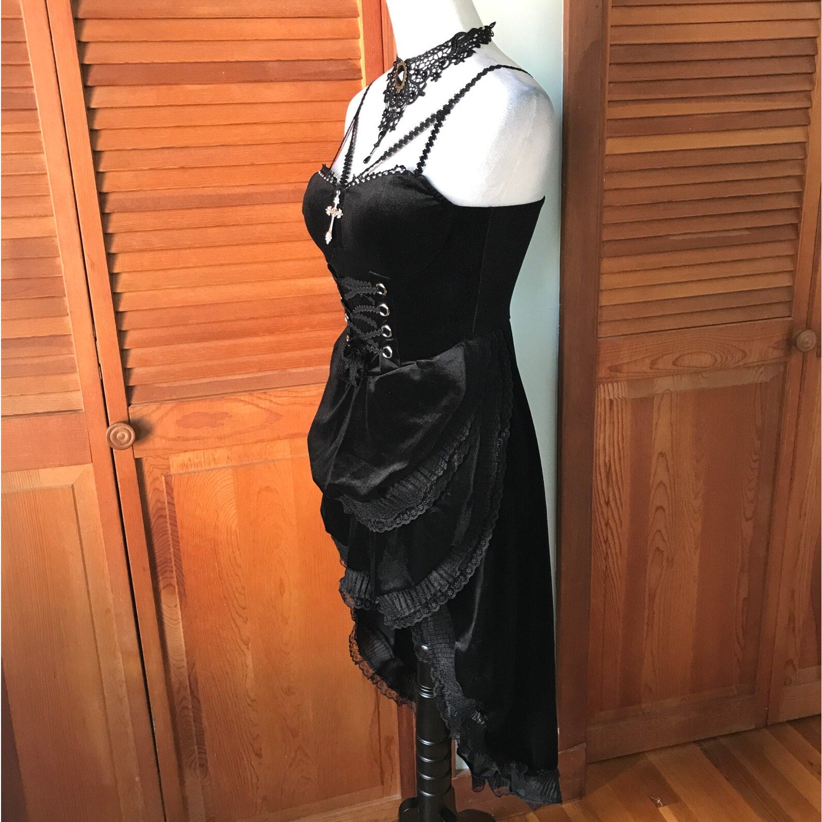 Gothic Victorian Torture Petals Black Velvet High Low Lace-Up Gown Dress S