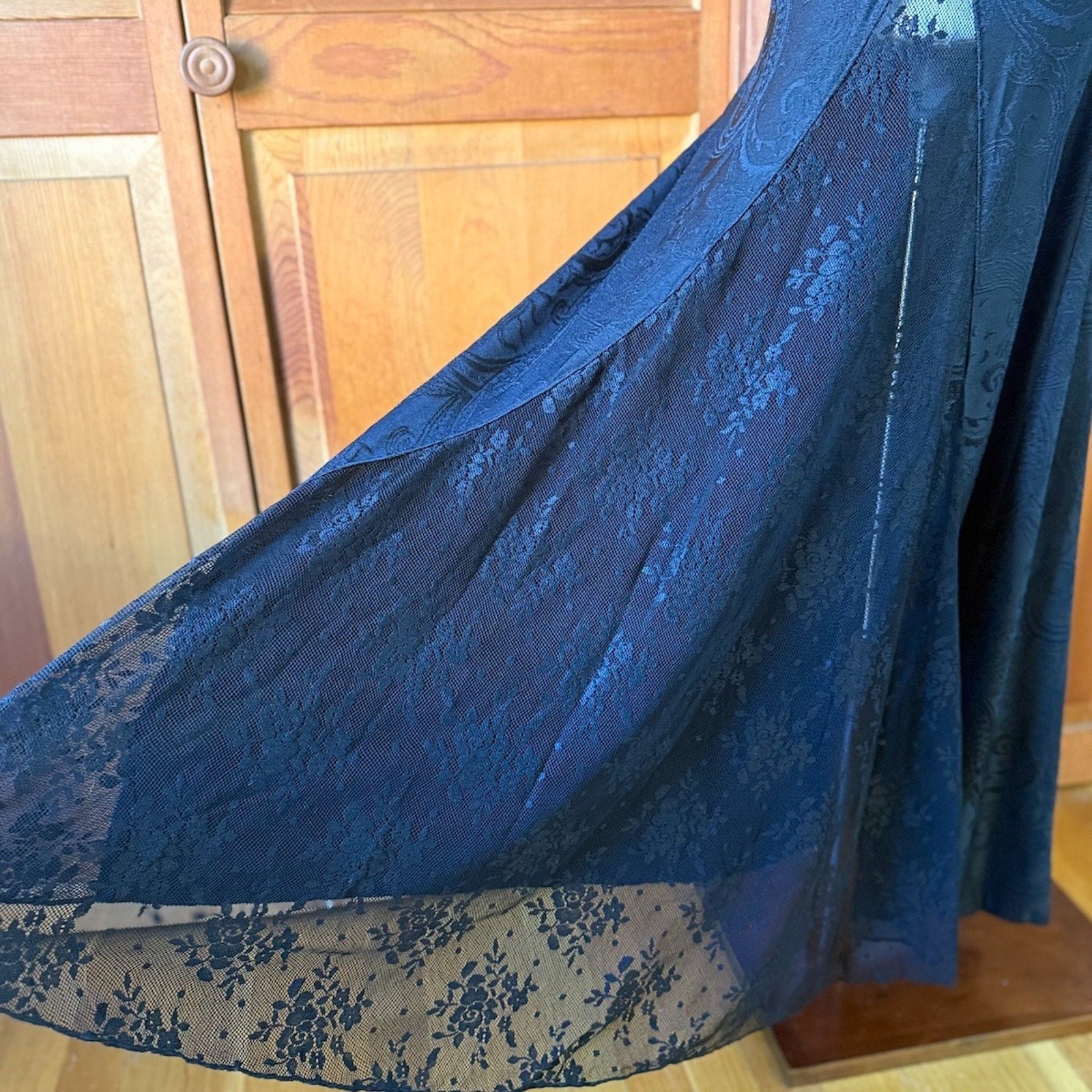 Devil Fashion Gothic Victorian 1930s 'Birds of a Feather' Lace Maxi Gown Dress