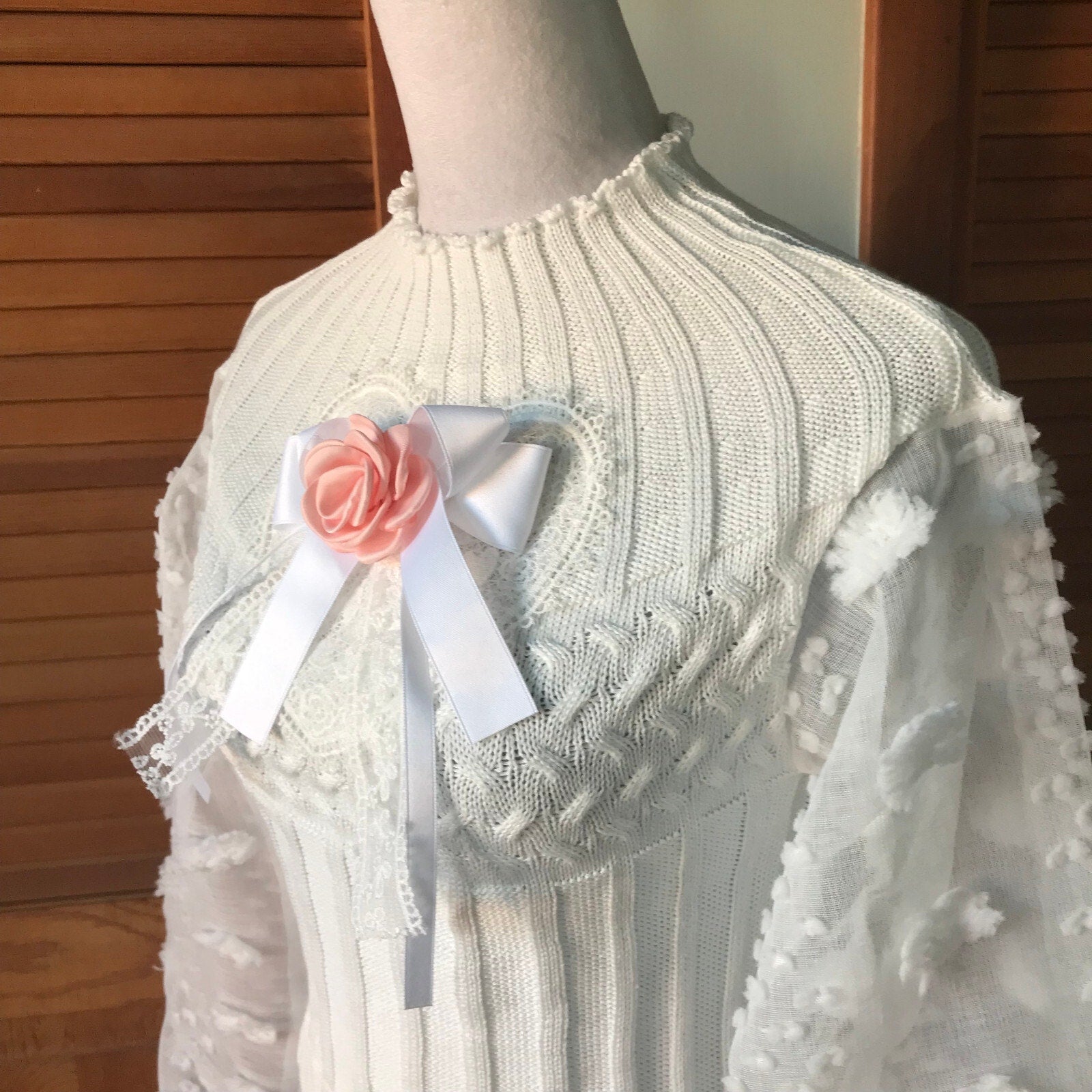 Victorian J-fashion Cottage Dolly Innocent Heart White Cropped Sweater Top S-M