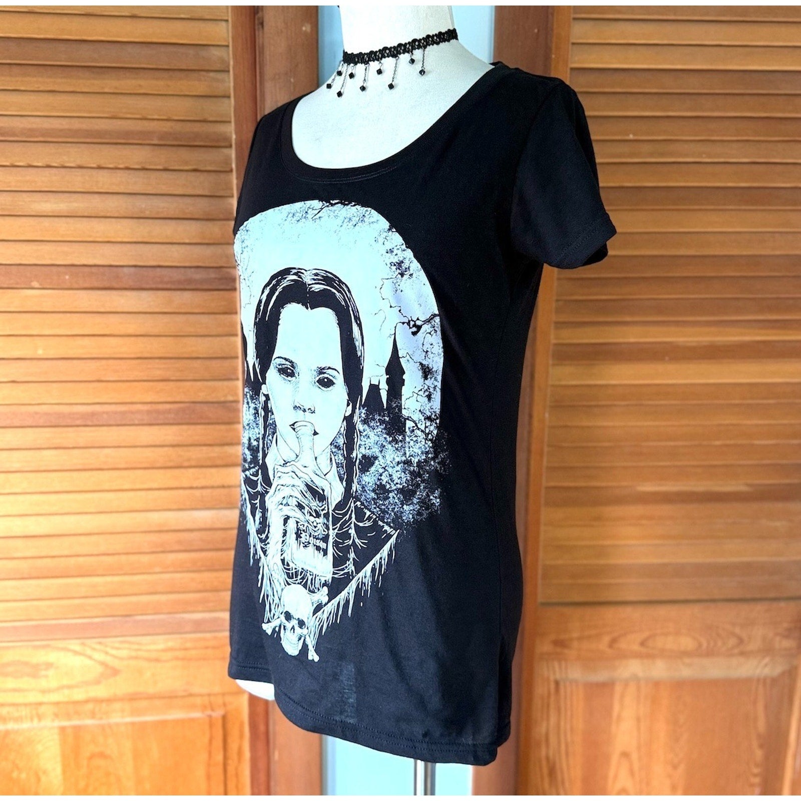 Vampire Freaks Punk Goth Choose Your Poison Wednesday Addams Tee M