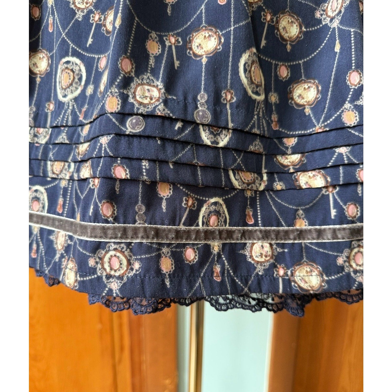 Axes Femme Lolita EGL Victorian Kawaii Dollcore Dark Blue Medallion Skirt M