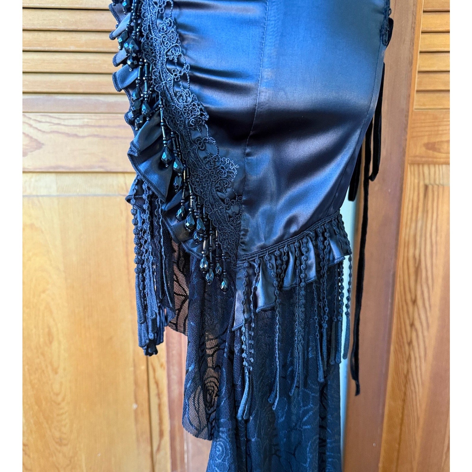 Devil Fashion Gothic Victorian Vkei High-Low Satin Bound by You Chain Skirt