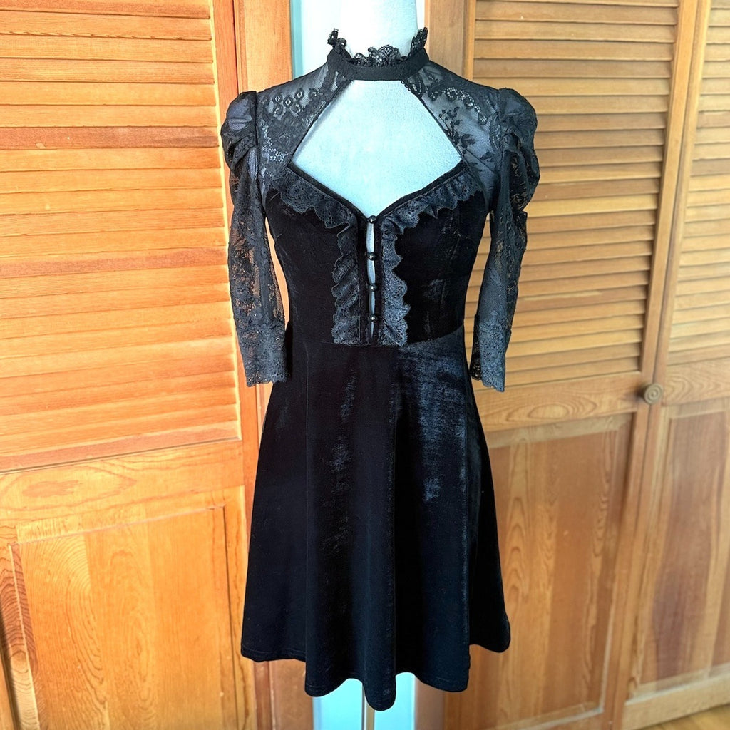 Killstar Gothic Victorian Lolita Black Velvet & Lace Window Mini Dress S