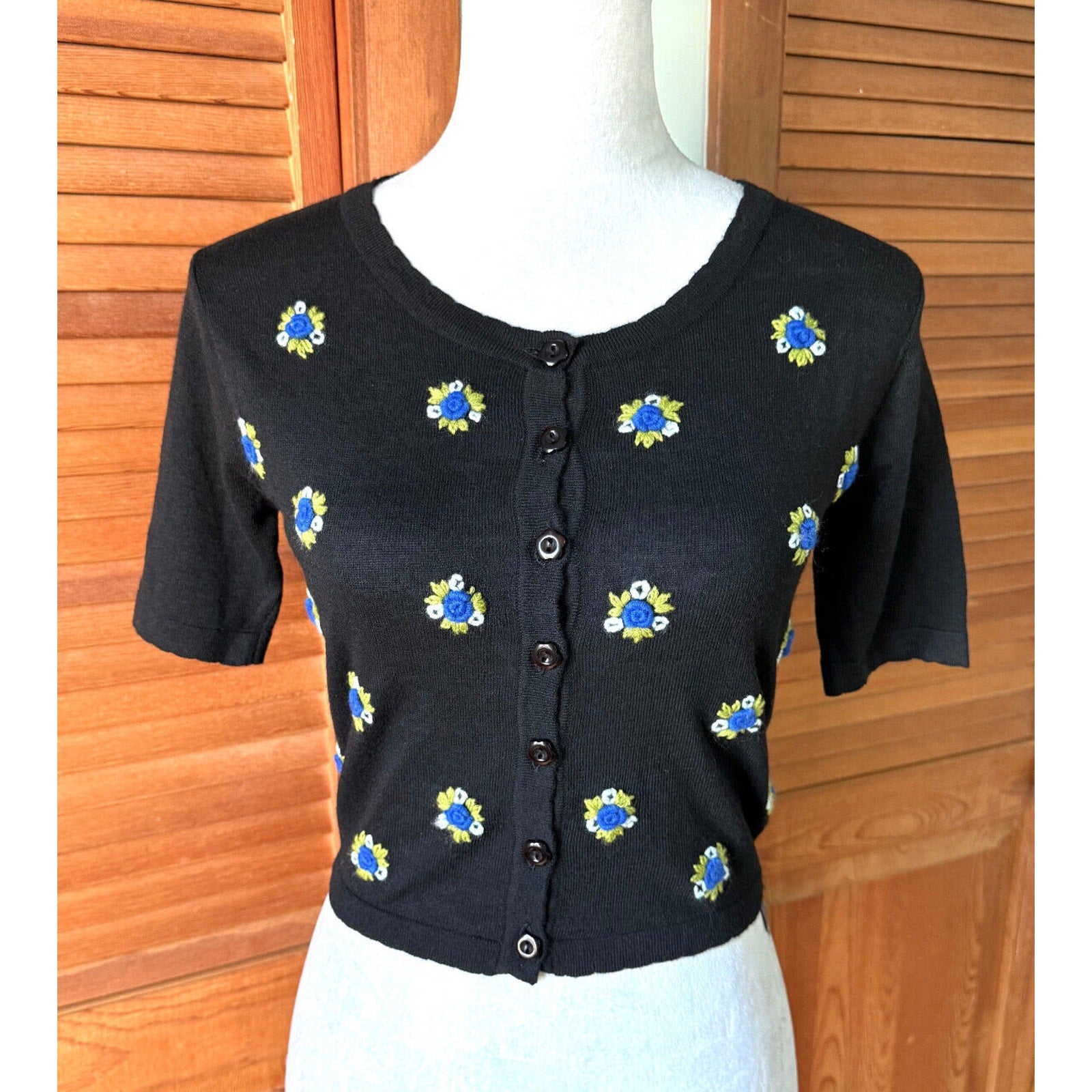 Dolls Kill Gothic Lolita EGL Kawaii Blue Flower Embroidery Black Cropped Top S