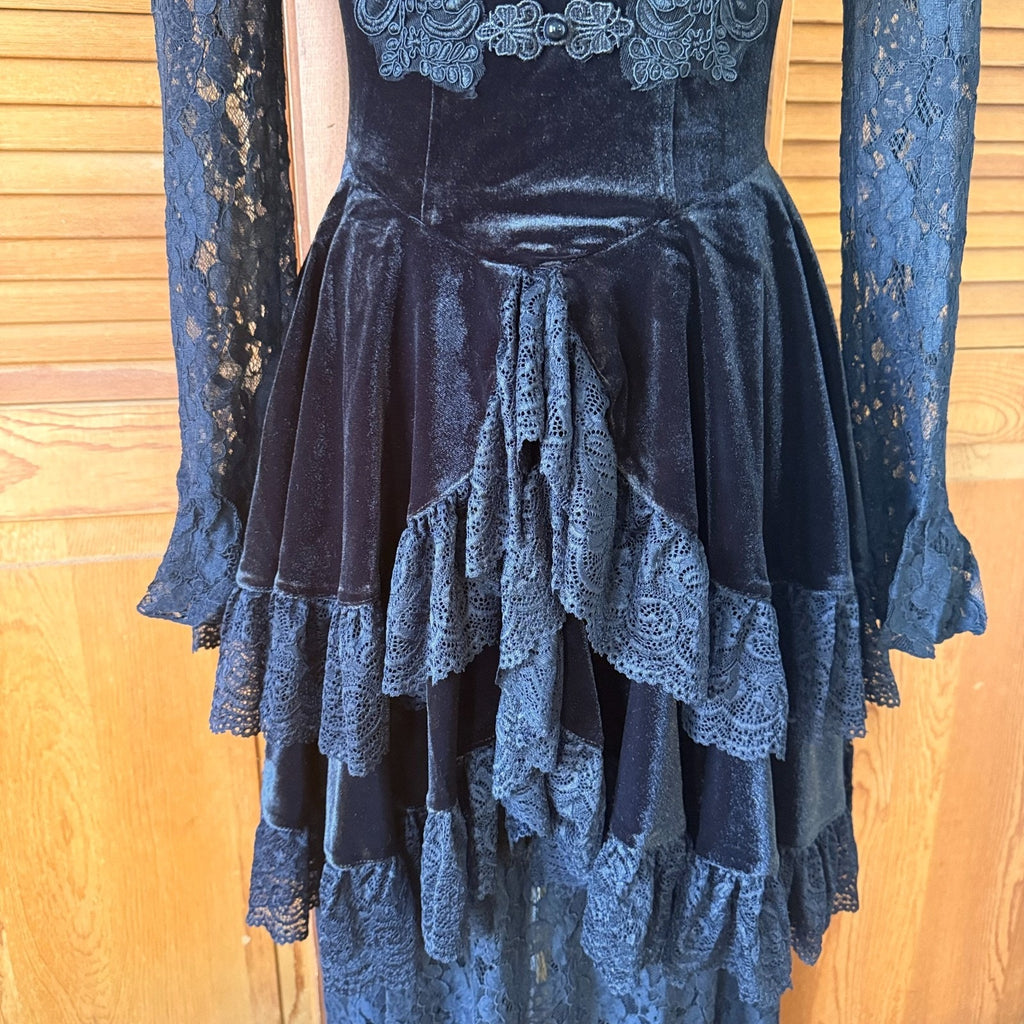 Dark In Love Gothic Victorian Lolita Princess Romantic Black Velvet Dress
