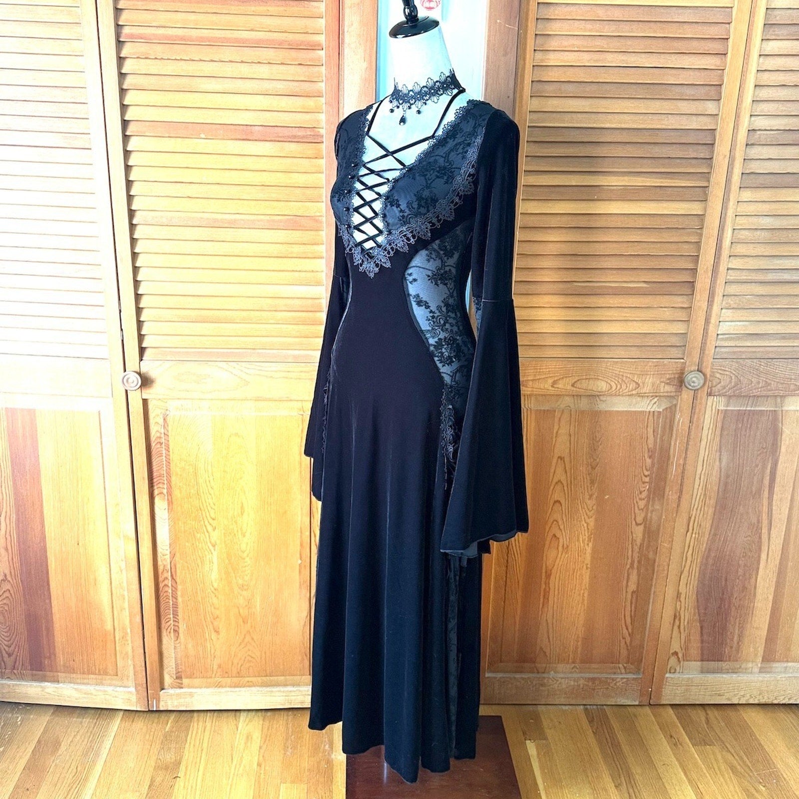 Devil Fashion Gothic Victorian Vampire "Velvet Maiden" Lace Long Gown Dress