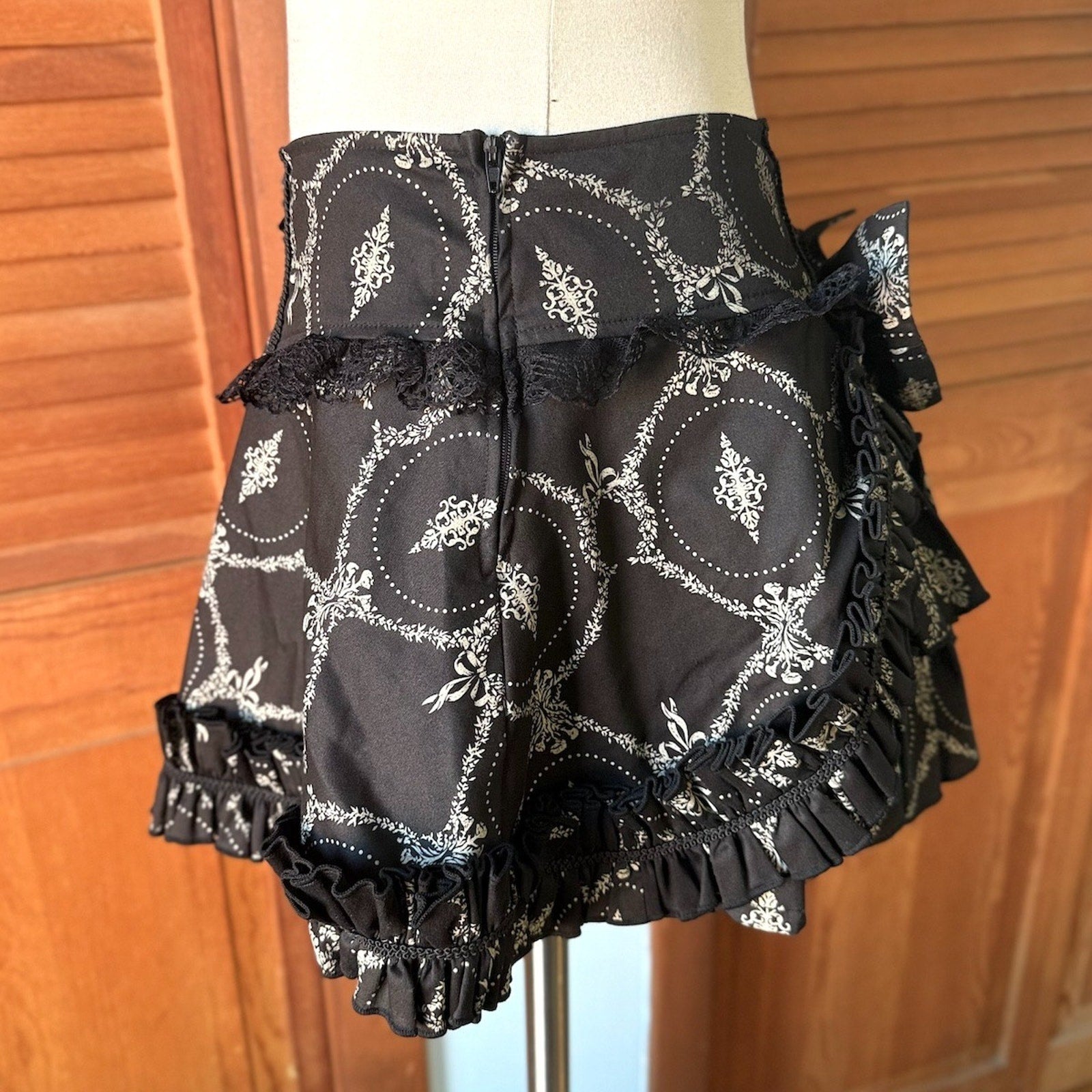 Vintage Lip Service Gothic Victorian Black & White Medallion Mini Skirt M