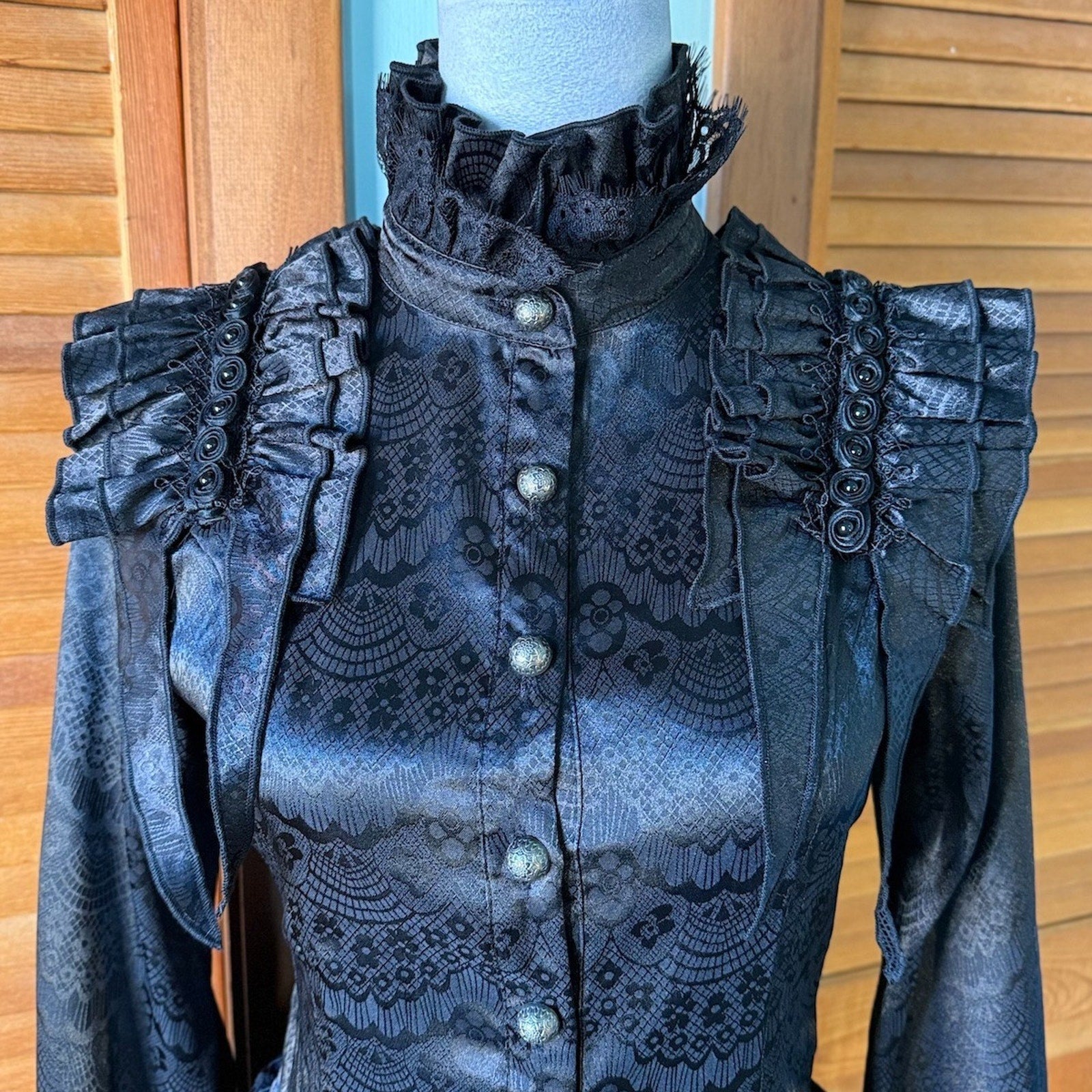 Devil Fashion Gothic Victorian Aristocrat Vkei Ruffle Shoulder Shirt Top