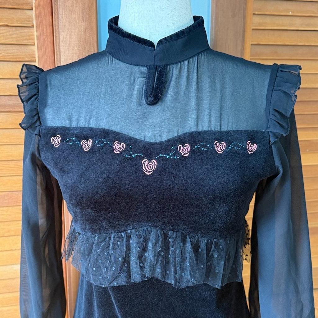 J-fashion Gyaru Jirai Kei Dollcore Black Velvet Pink Rose Heart Mini Dress XS