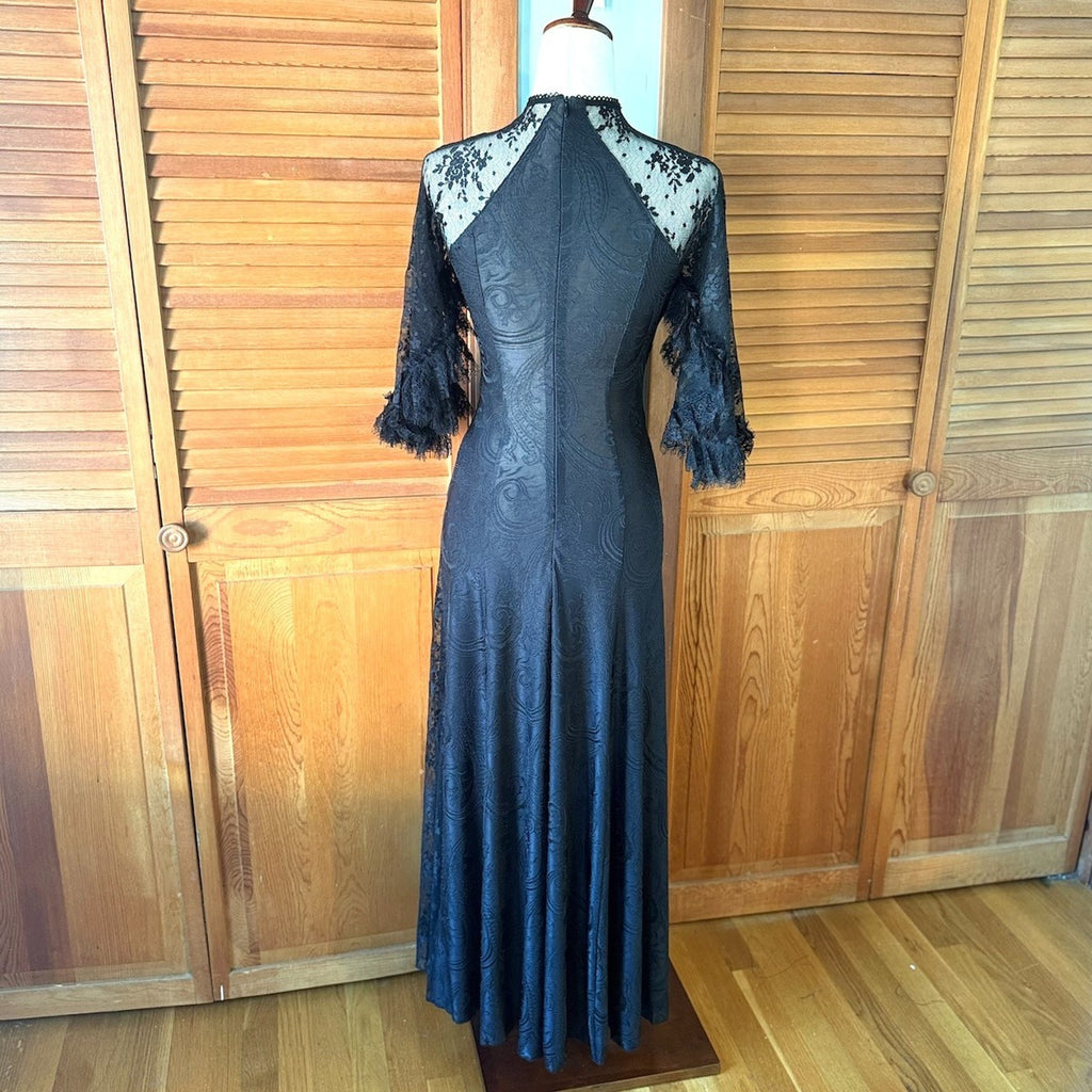 Devil Fashion Gothic Victorian 1930s 'Birds of a Feather' Lace Maxi Gown Dress