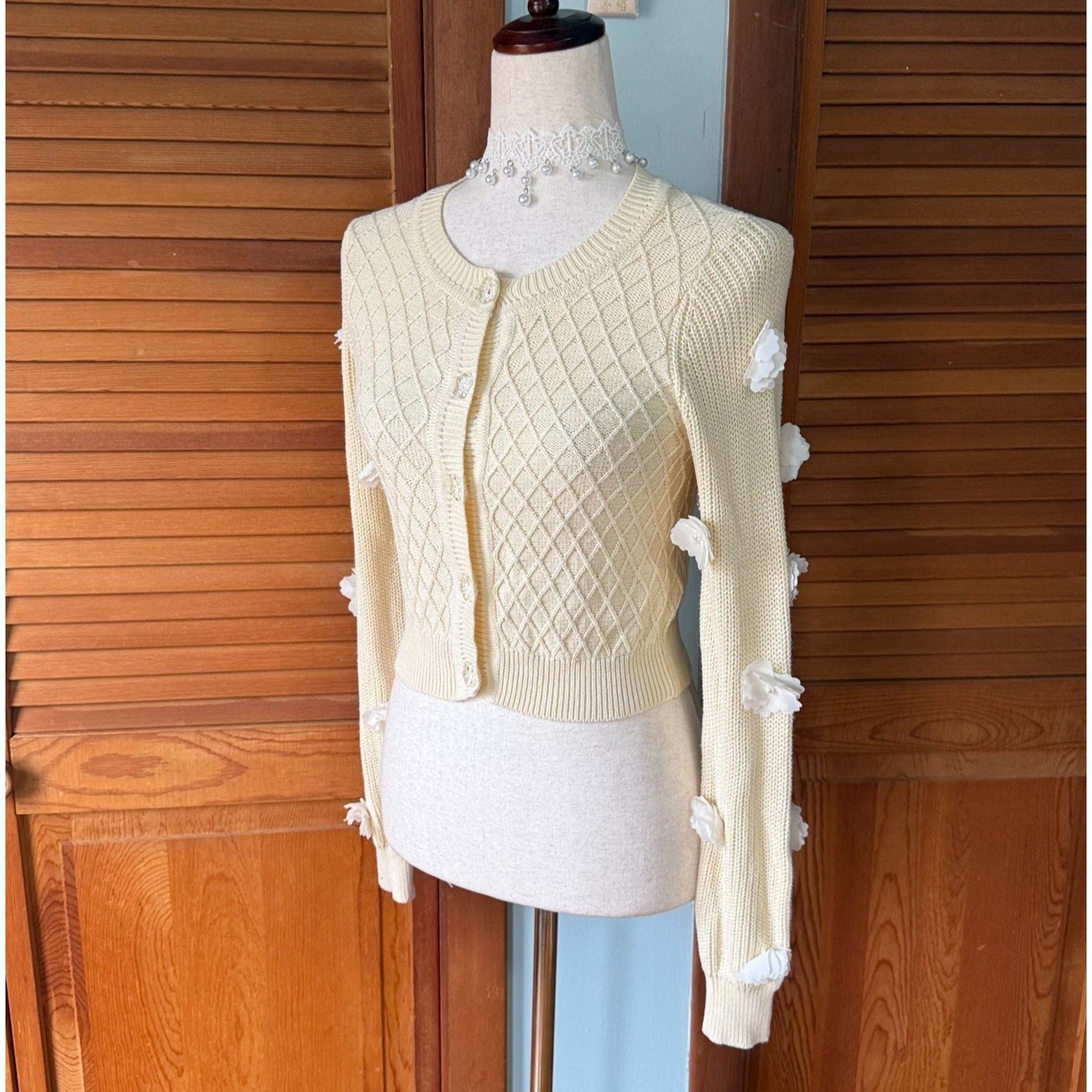 Liz Lisa J-fashion Kawaii Himekaji Gyaru Fairy Cream White Flower Sweater S