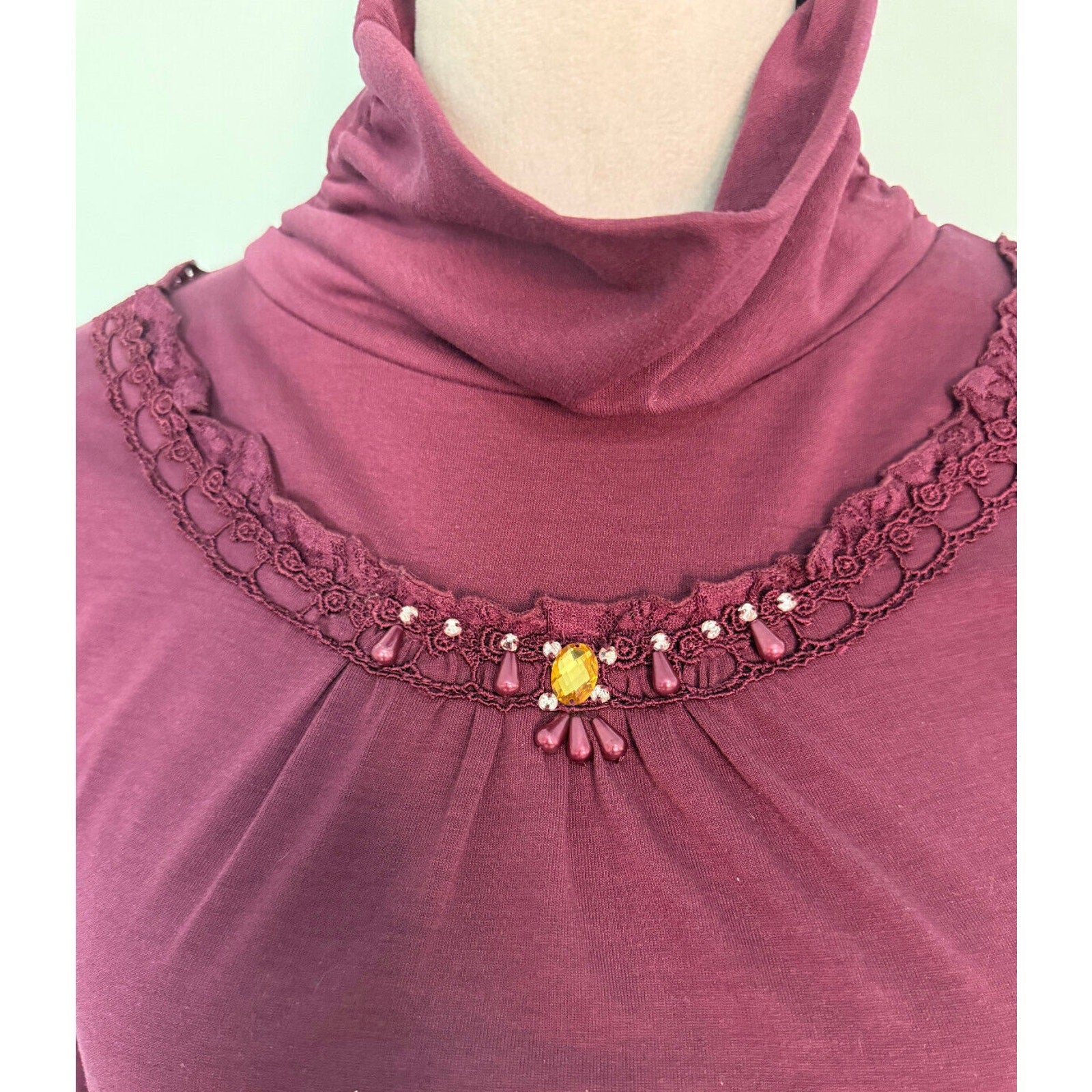 Axes Femme Jfashion Lolita Jirai Gyaru Kawaii Brugundy Rose Trim High Neck Top M