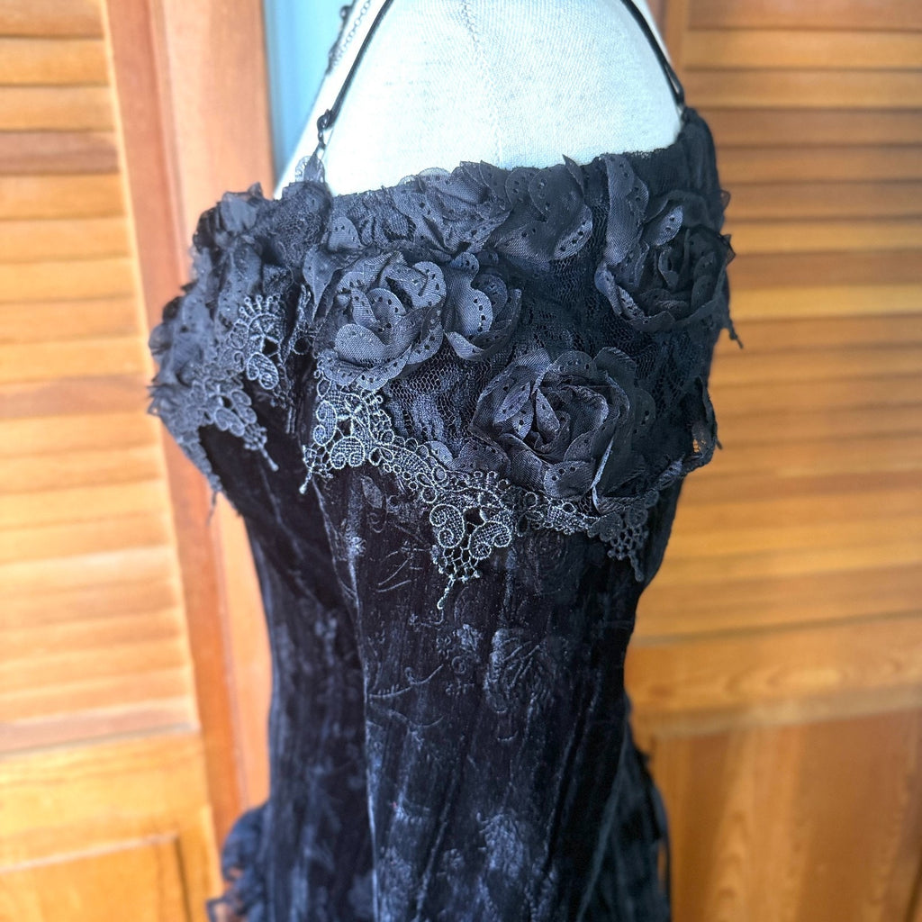 Dark in Love Gothic Victorian Vampire Rose Luxe Black Velvet & Lace Gown