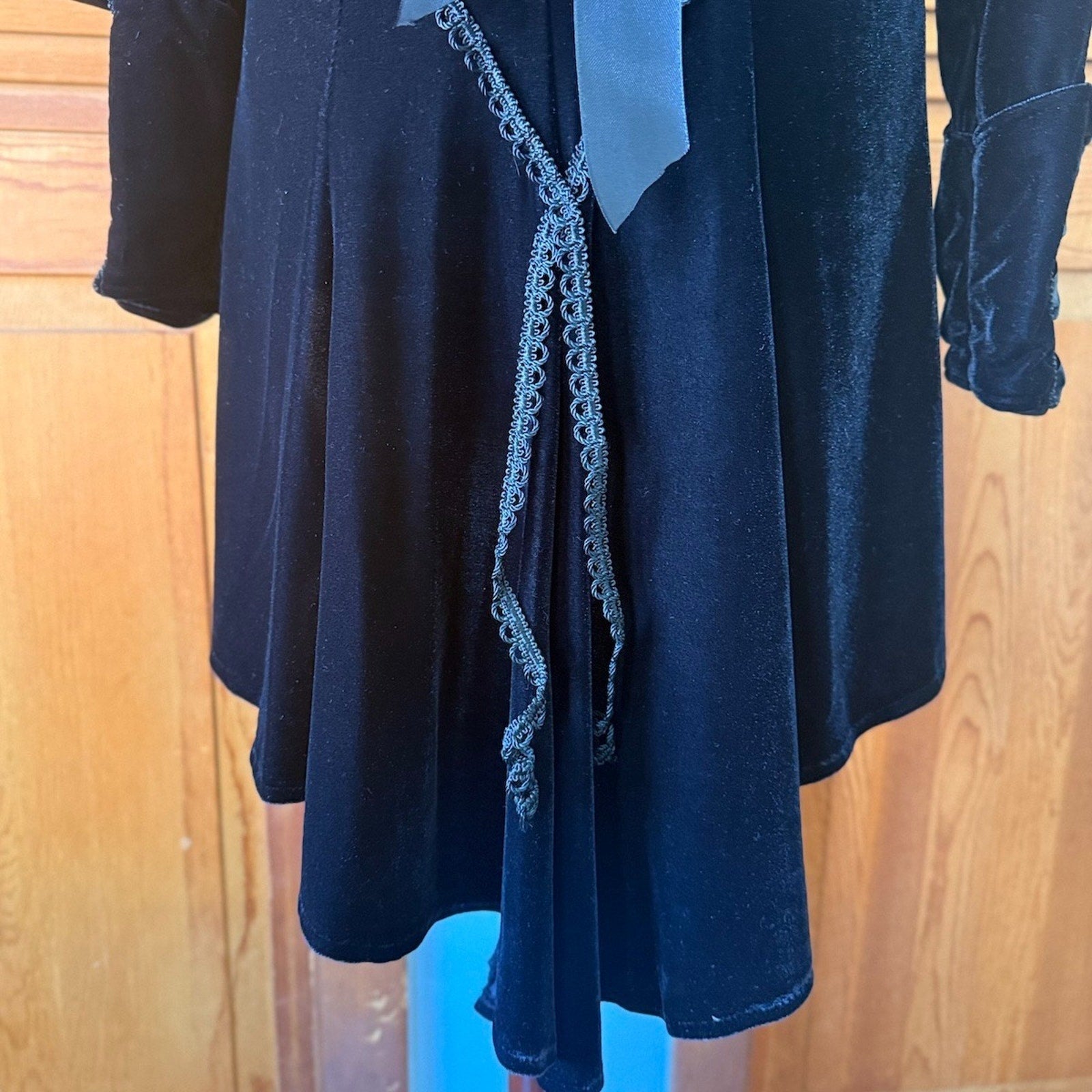 Vintage Phaze UK Gothic Victorian Vampire Aristocrat Y2K White Cross Jacket XS-S