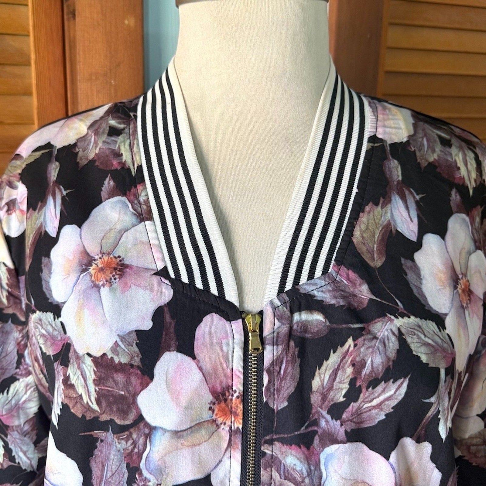 Garden Goth Victorian Romatic Cottagecore Black White Hibiscus Light Jacket M