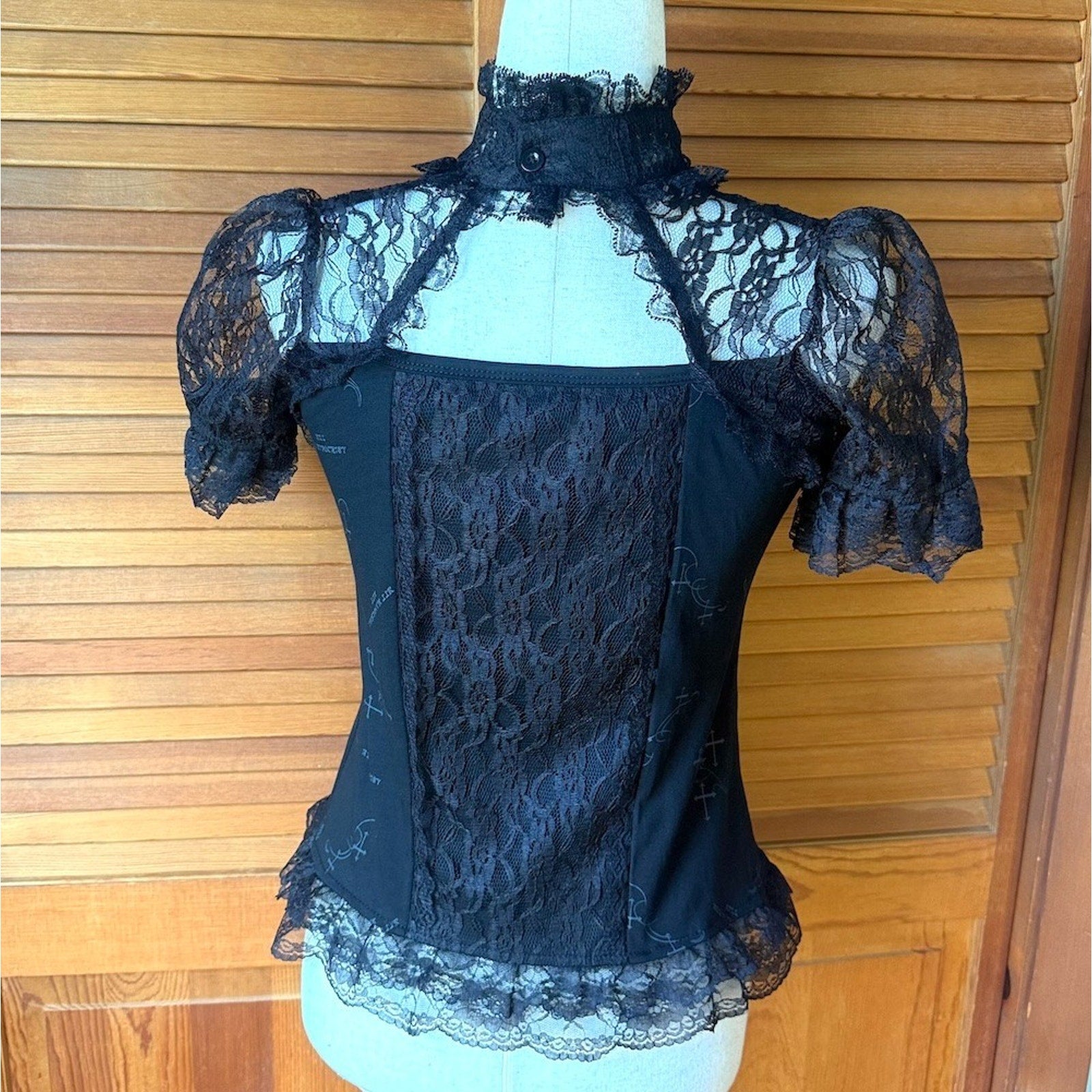 ACDC Rag J-fashion Gyaru Harajuku Dollcore Himekaji Black Cross & Chain Top M