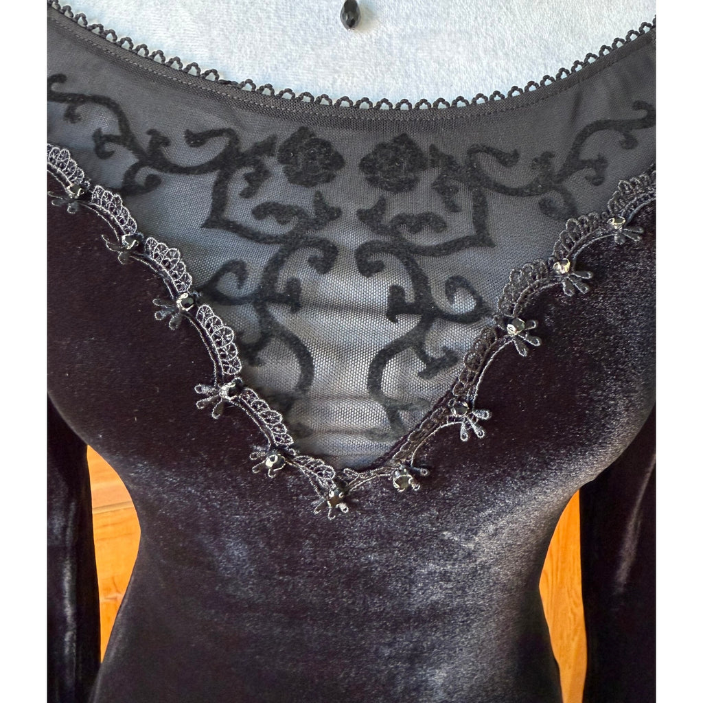 Devil Fashion Gothic Victorian Black Velvet Rose Diva Long Sleeve Top