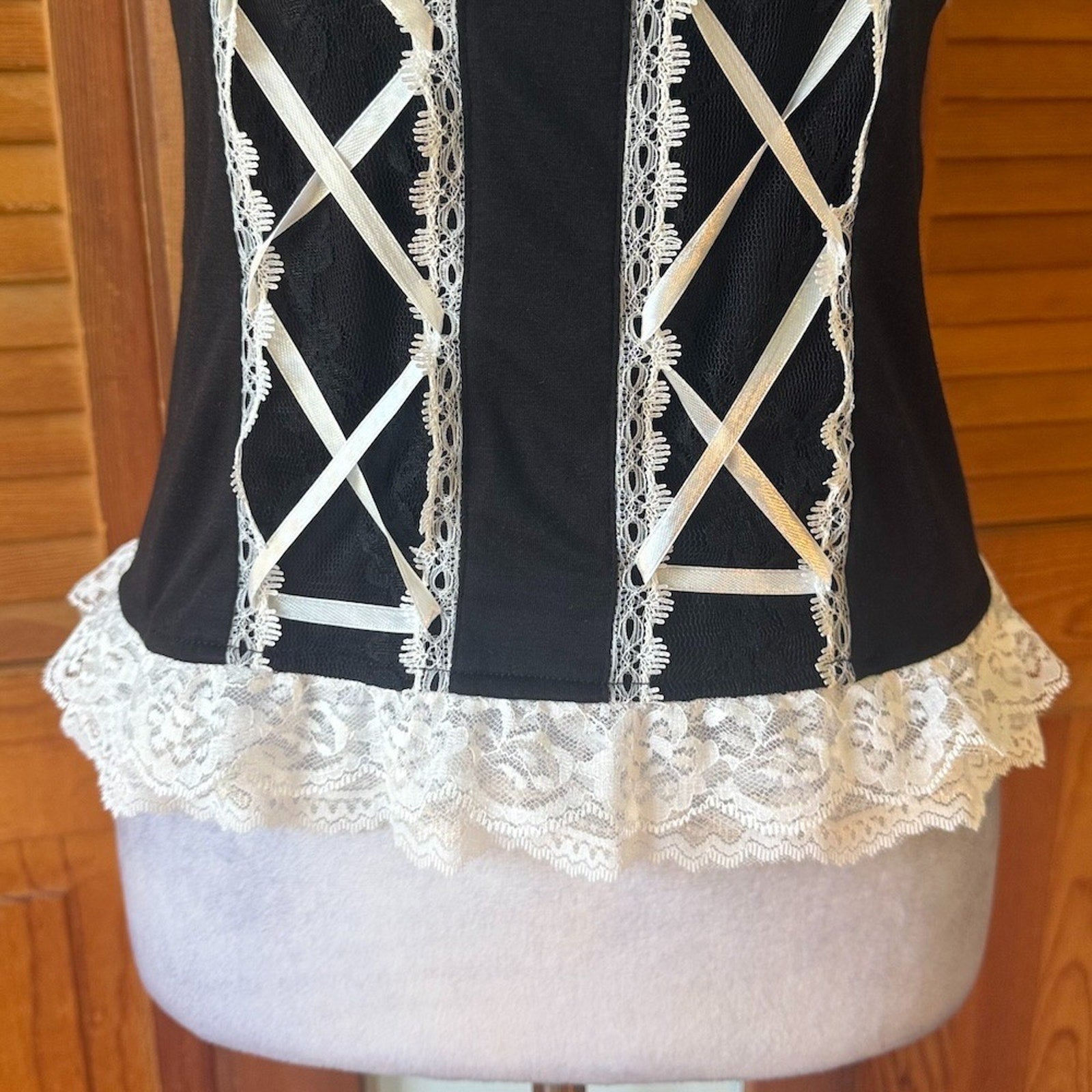 ACDC Rag J-fashion Gyaru Harajuku Dollcore Himekaji Black Lace Up Cross Top