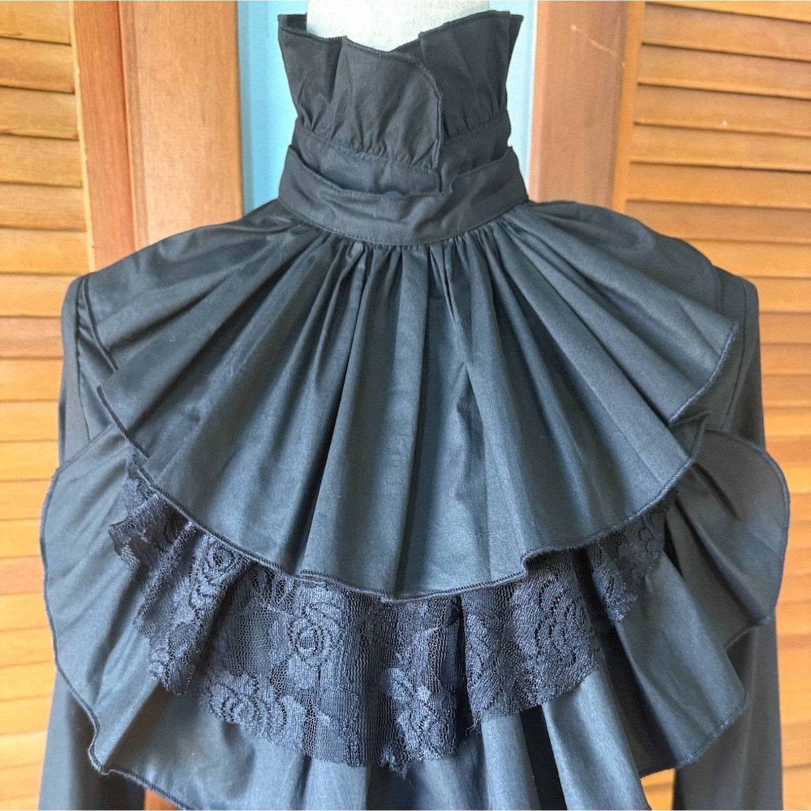 ACDC Rag Gothic Lolita EGL Victorian Aristocrat Ouji Black Jabot Shirt S
