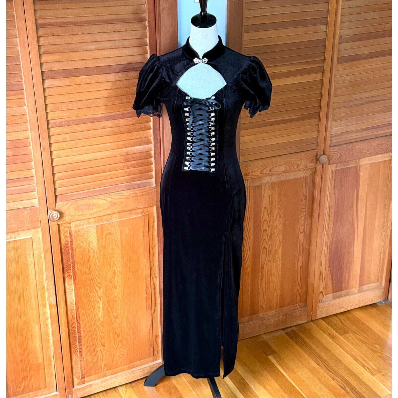 Gothic Victorian Visual Kei Velvet Obsessions Lace-up Front Gown Dress