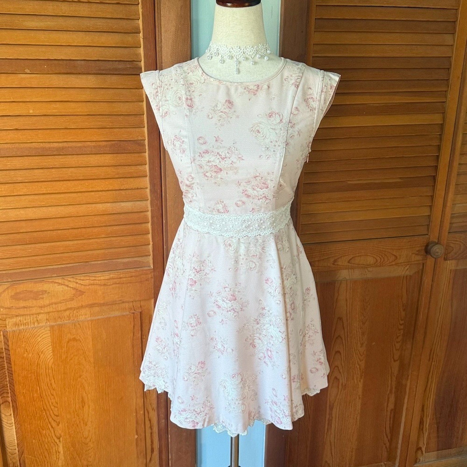 Liz Lisa J-fashion Gyaru Himekaji Light Pink Rose White Lace Summer Dress S