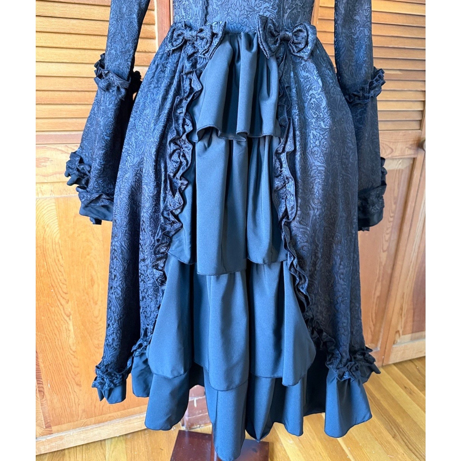Dark Marie Antoinette II Gothic Lolita Victorian Cosplay Vkei Gown w/ Bows S