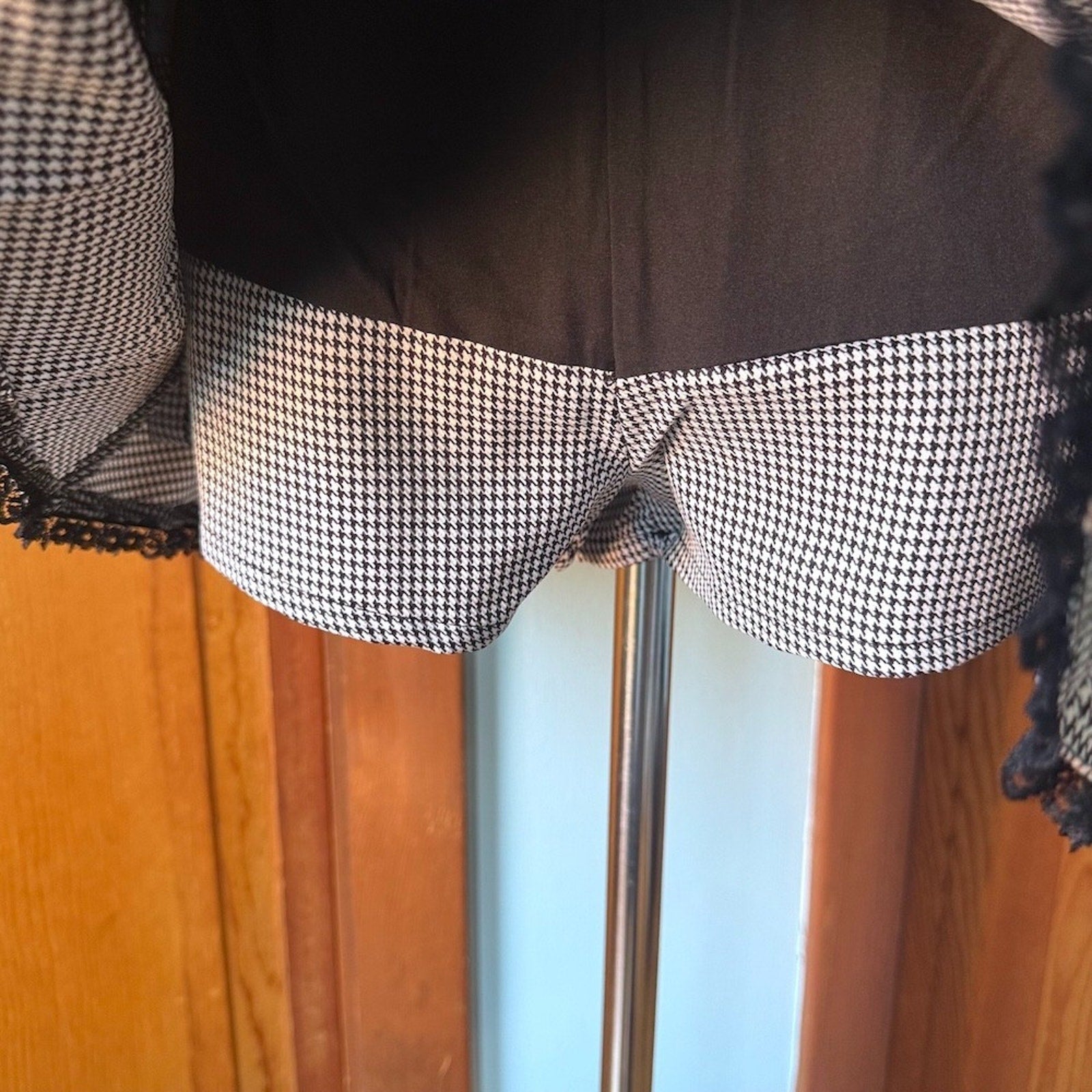 J-Fashion Jirai Kei Gyaru Heart & Buckle Black White Mini Skirt Skort