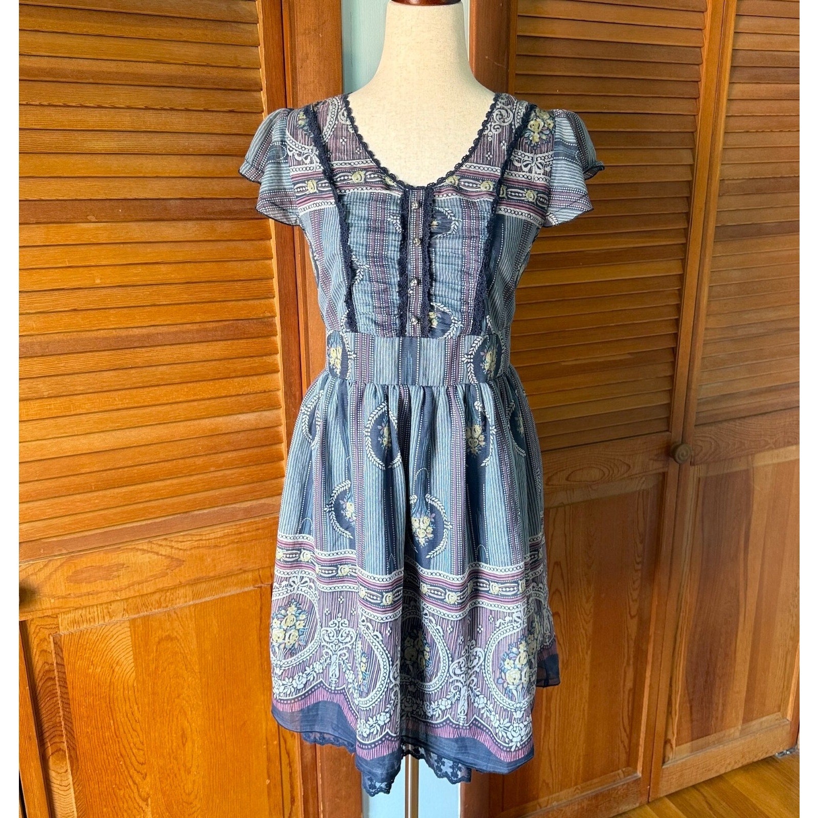 Axes Femme J-Fashion Jirai Kei Himekaji Blue Yellow Flower Medallion Dress M