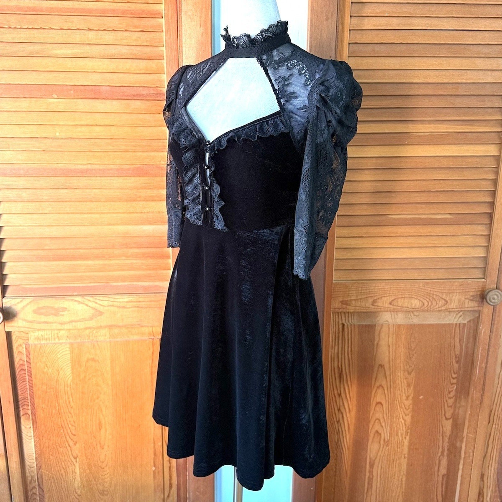 Killstar Gothic Victorian Lolita Black Velvet & Lace Window Mini Dress S