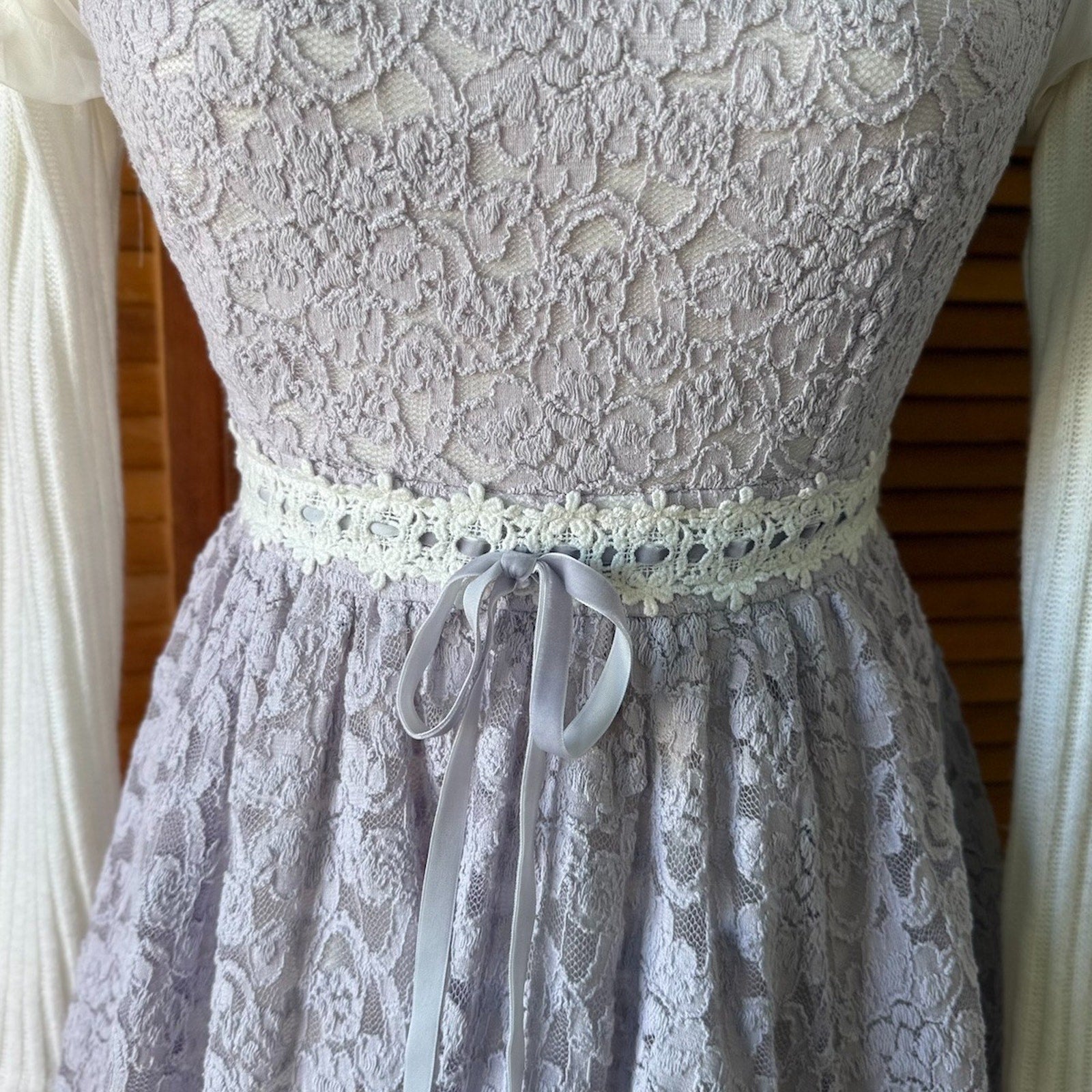 Liz Lisa J-Fashion Jirai Kei Gyaru Dollcore Lilac Lace Ivory Bow Sweater Dress S