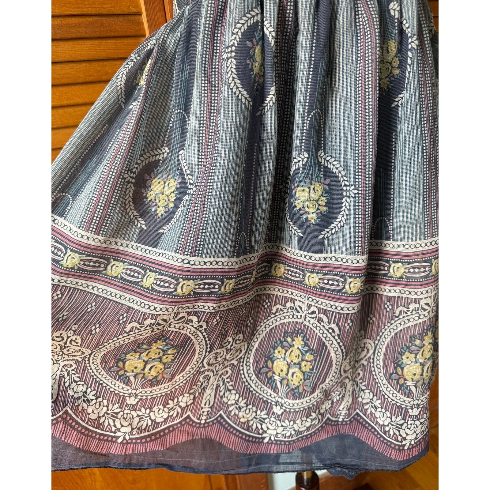 Axes Femme J-Fashion Jirai Kei Himekaji Blue Yellow Flower Medallion Dress M