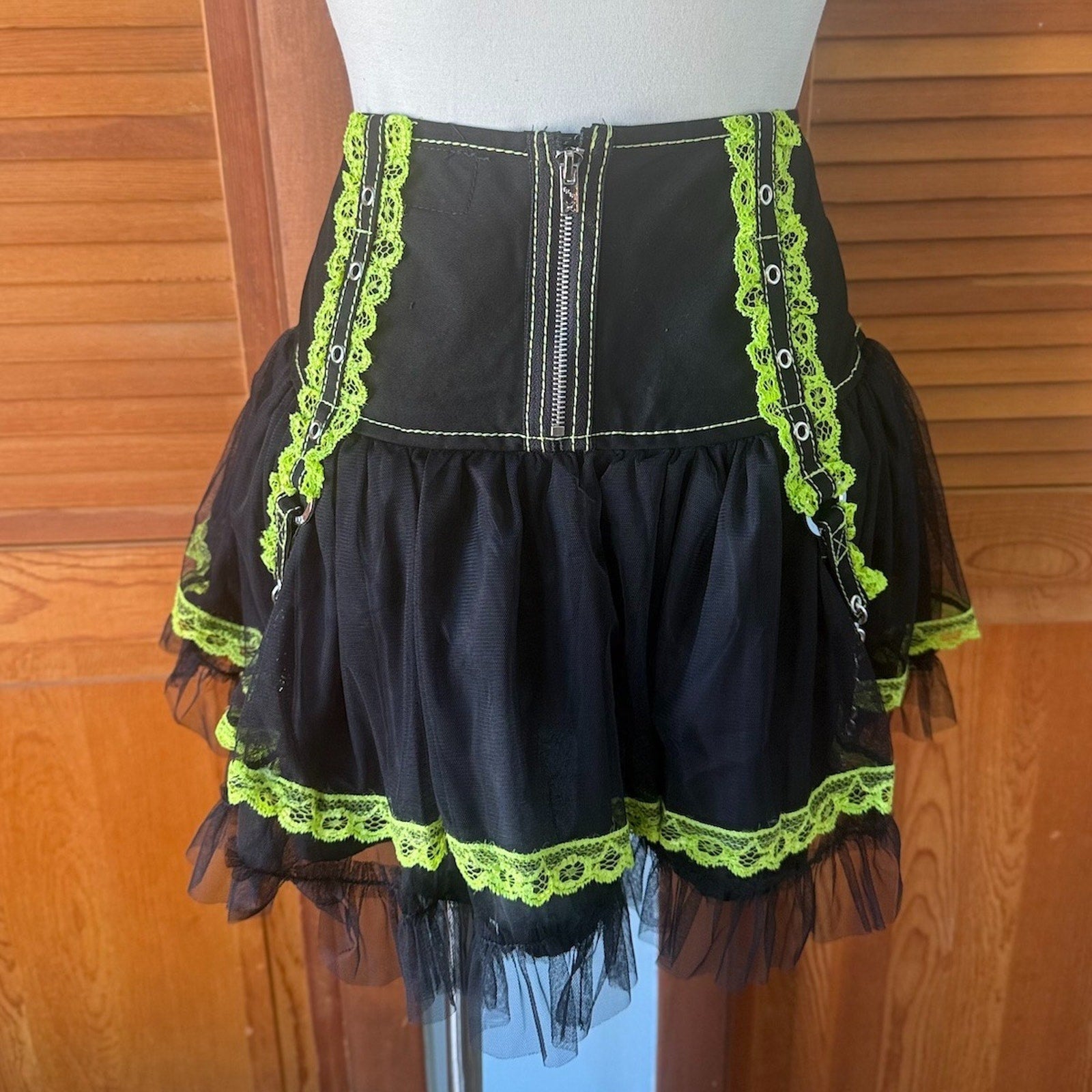 Tripp NYC Gothic Lolita Punk Black Green Lace & Chains Tulle Tutu Mini Skirt XL