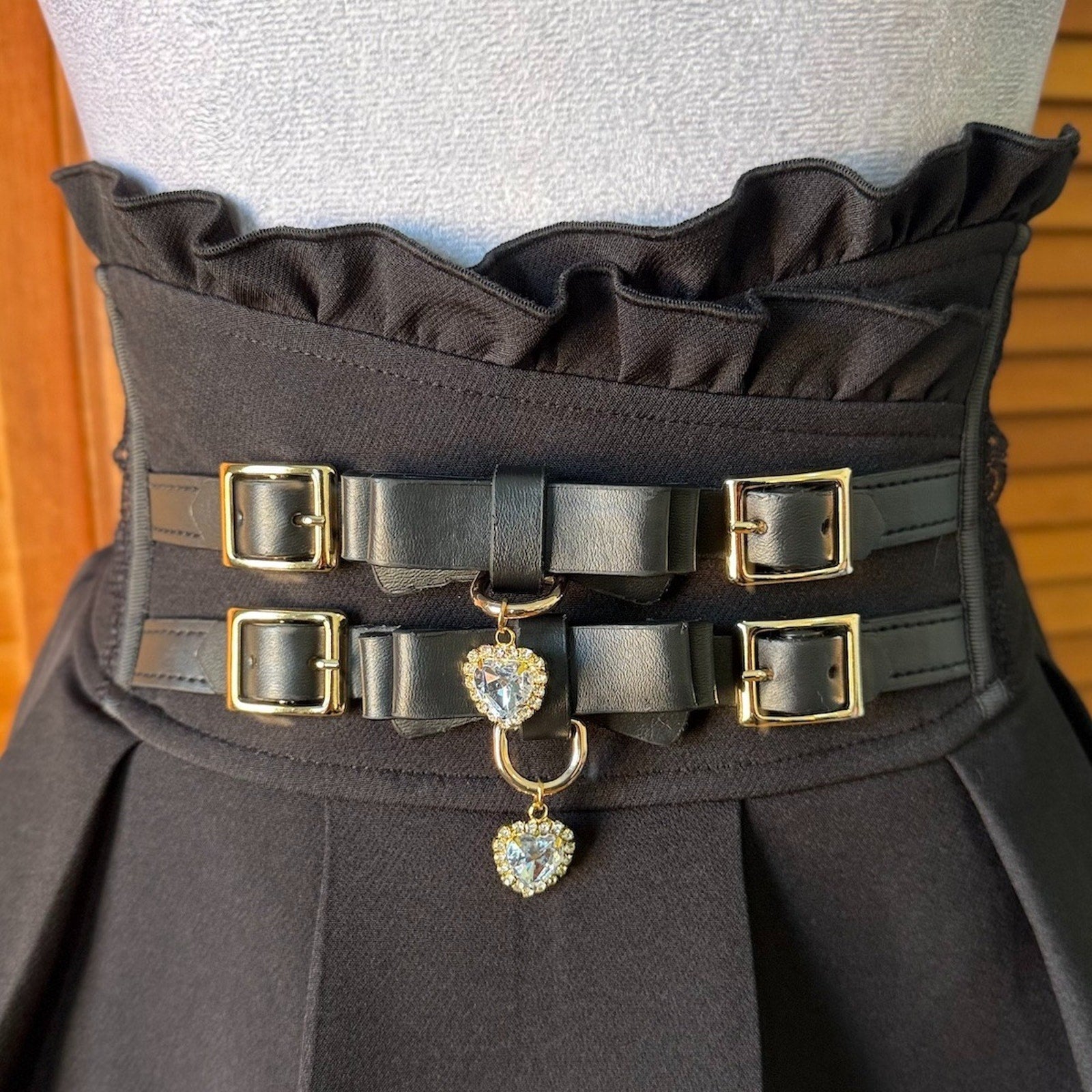 J-Fashion Jirai Kei Gyaru Harajuku Heart & Buckle Black Mini Skirt Skort