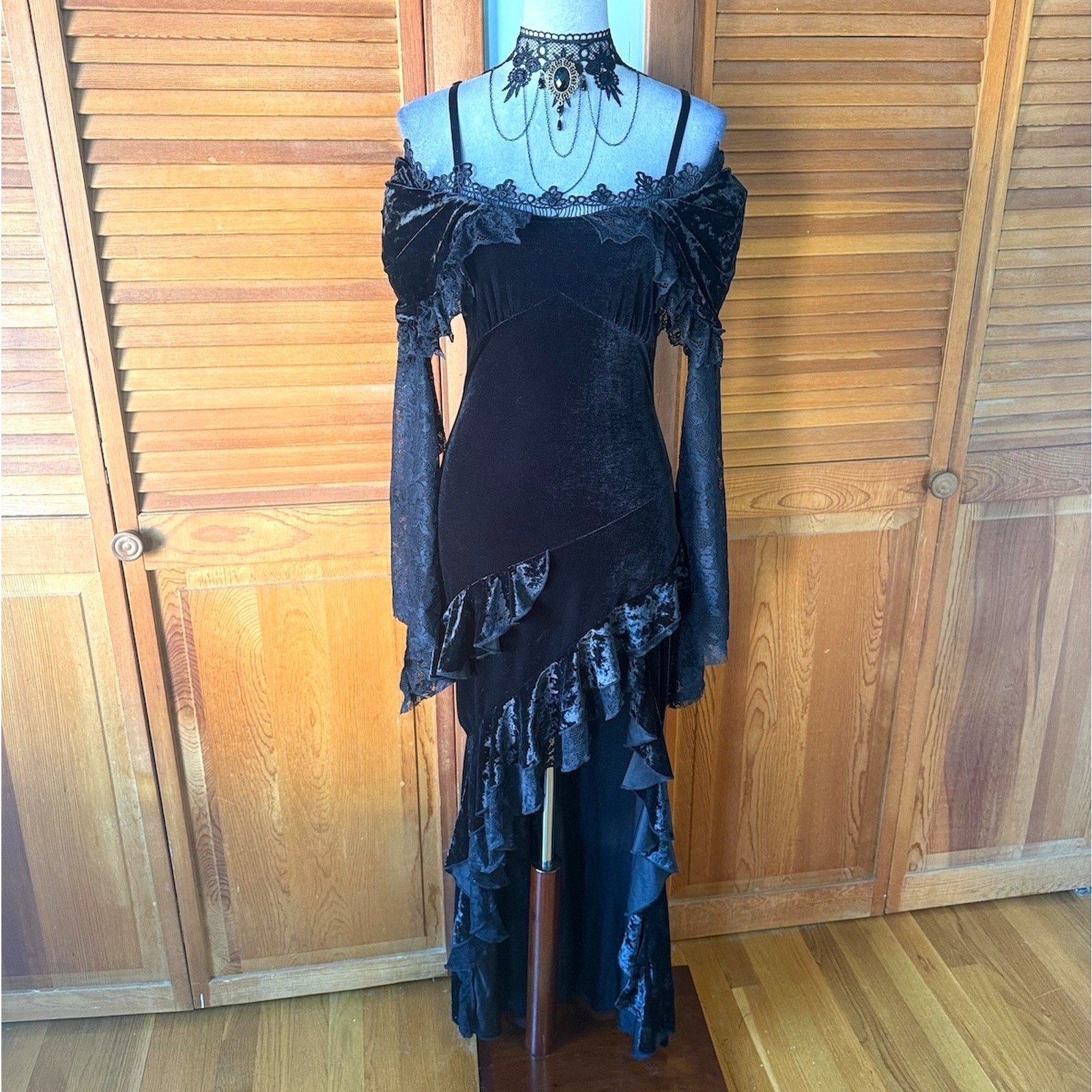 Gothic Victorian Vampire Doomsday Queen Black Velvet & Lace Asymmetrical Dress