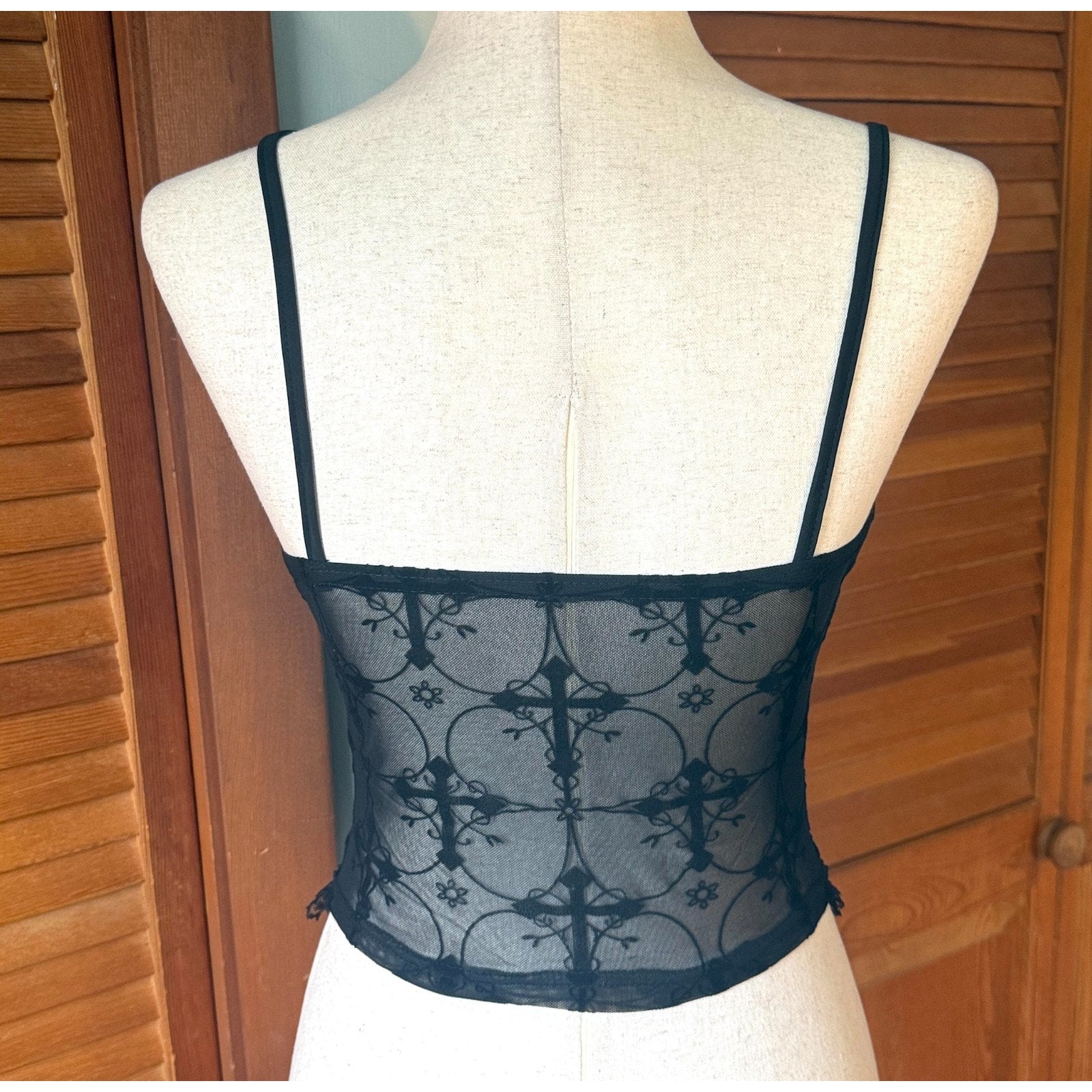 Gothic Lolita Victorian Vampire Vkei EGL Black Lace Cross & Chain Cami Top