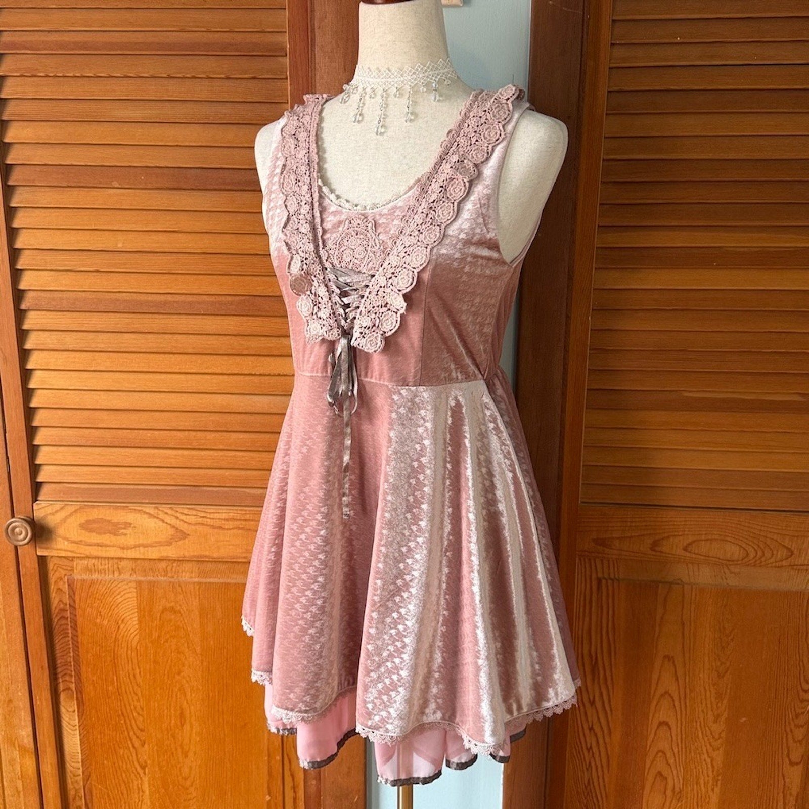 Axes Femme J-fashion Gyaru Jirai Kei Dollcore Pink Velvet Ruffle Dress S-M