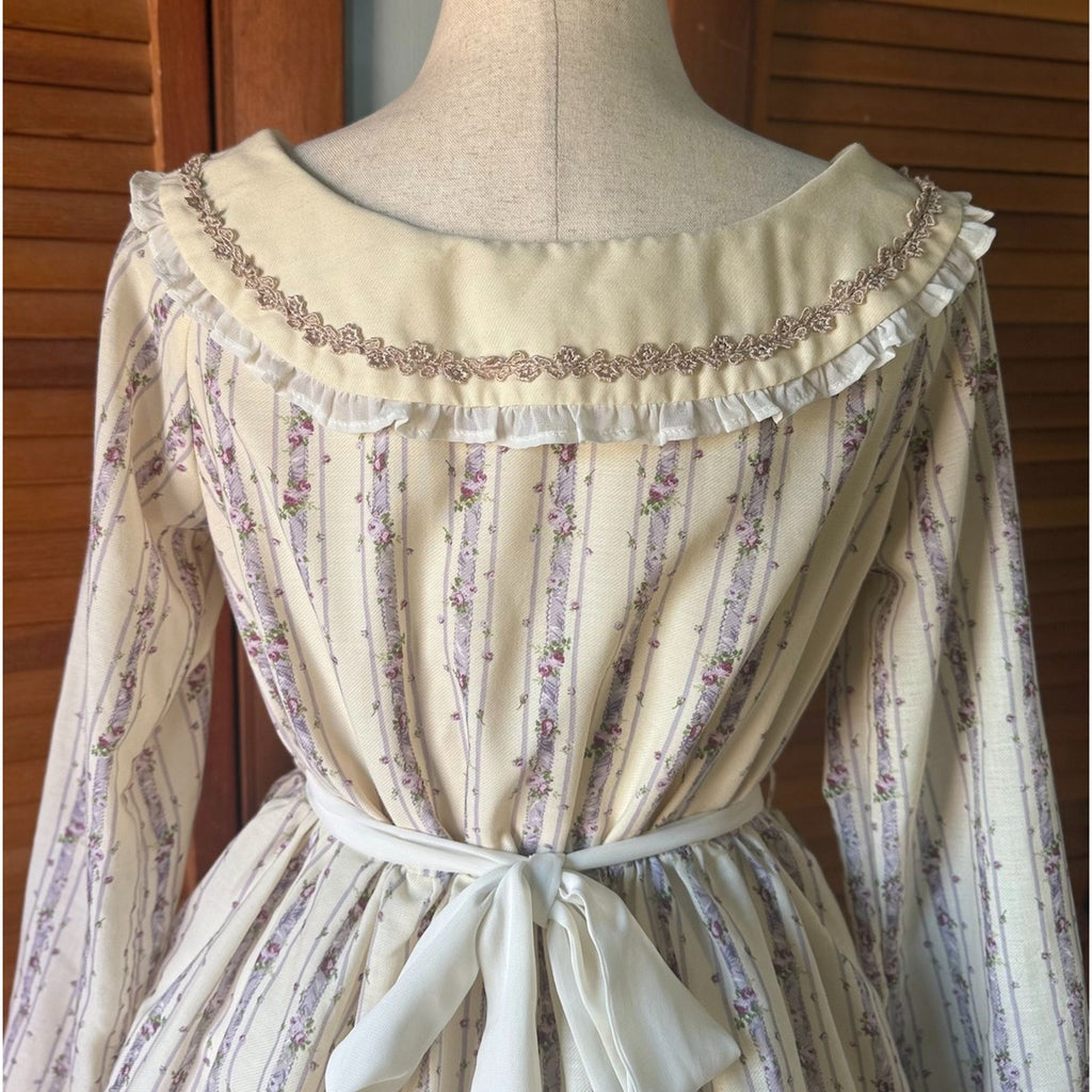 Axes Femme J-fashion Kawaii Victorian Dolly Himekaji Ivory Carousel Dress M